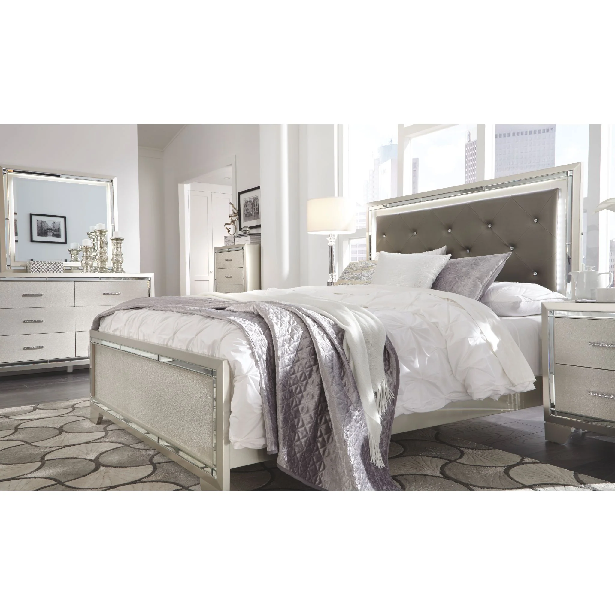 Lonnix 3 Piece Queen Panel Bed - Image 8