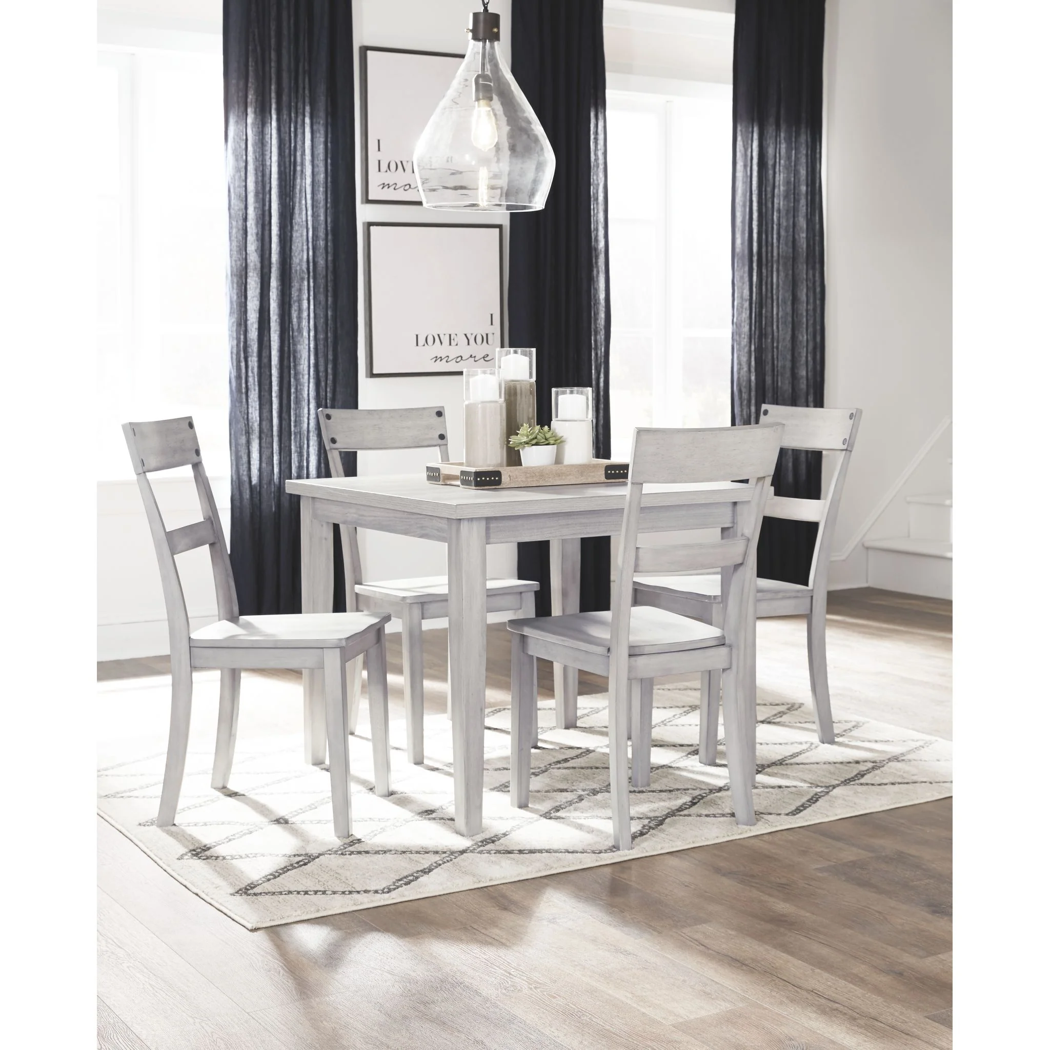 Loratti Casual Dining - Image 7