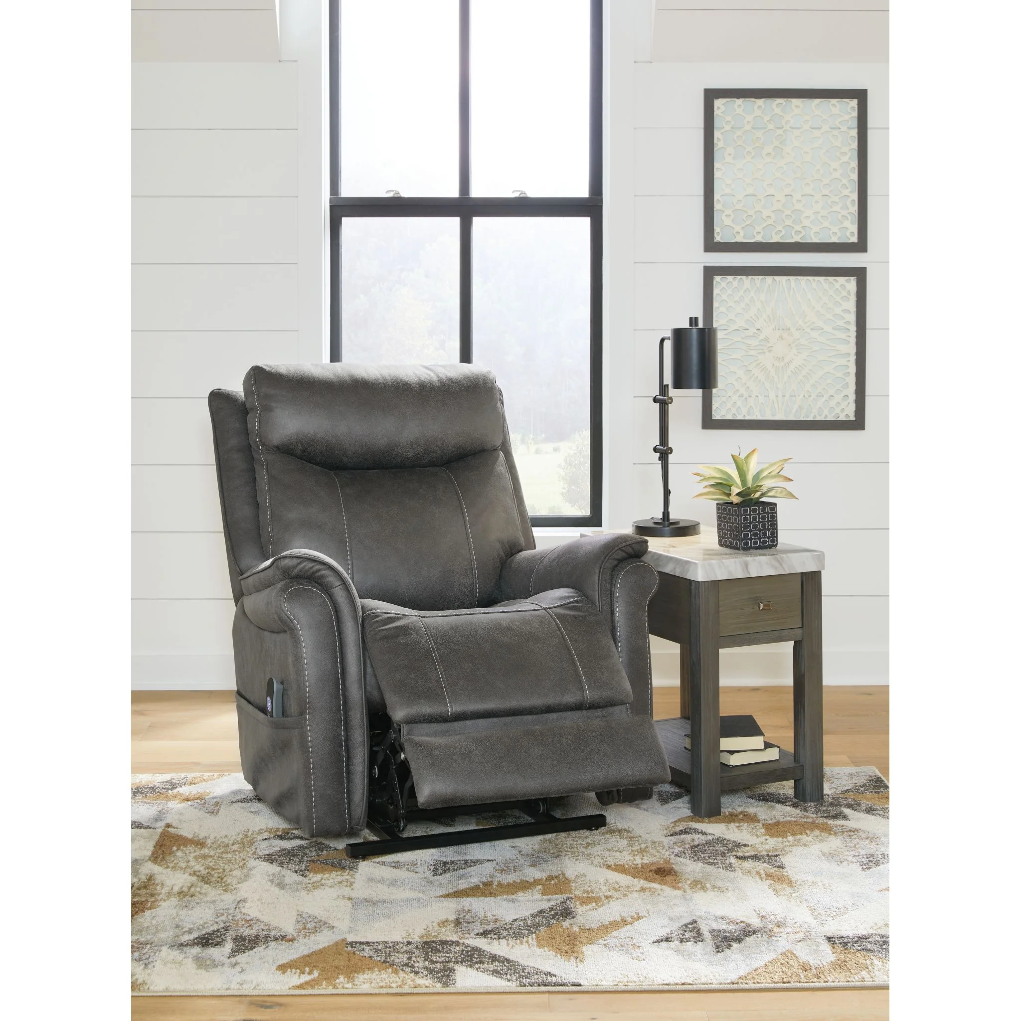 Lorreze Power Lift Recliner - Image 3
