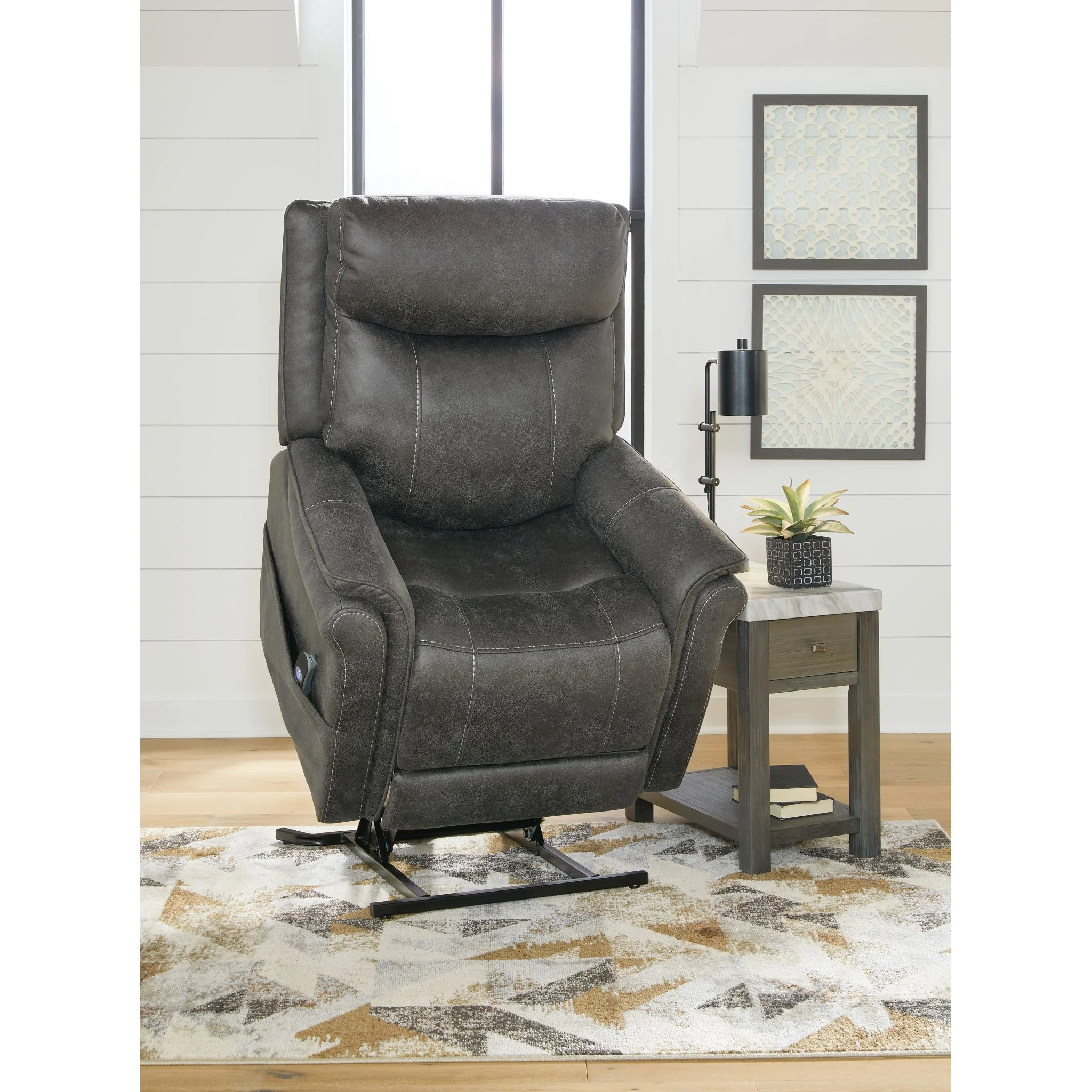 Lorreze Power Lift Recliner - Image 6