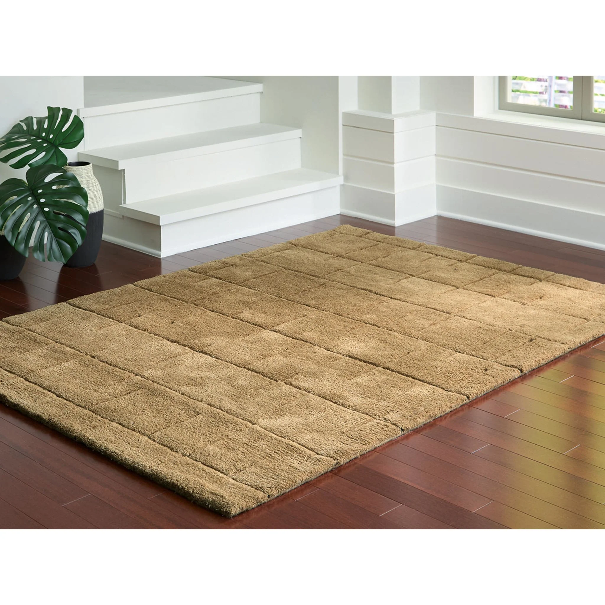 Luzmont Medium Rug - Image 5