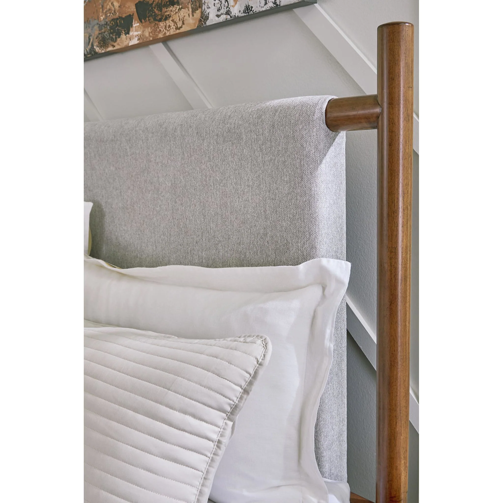 Lyncott 5 Piece Upholstered Bedroom - Image 7