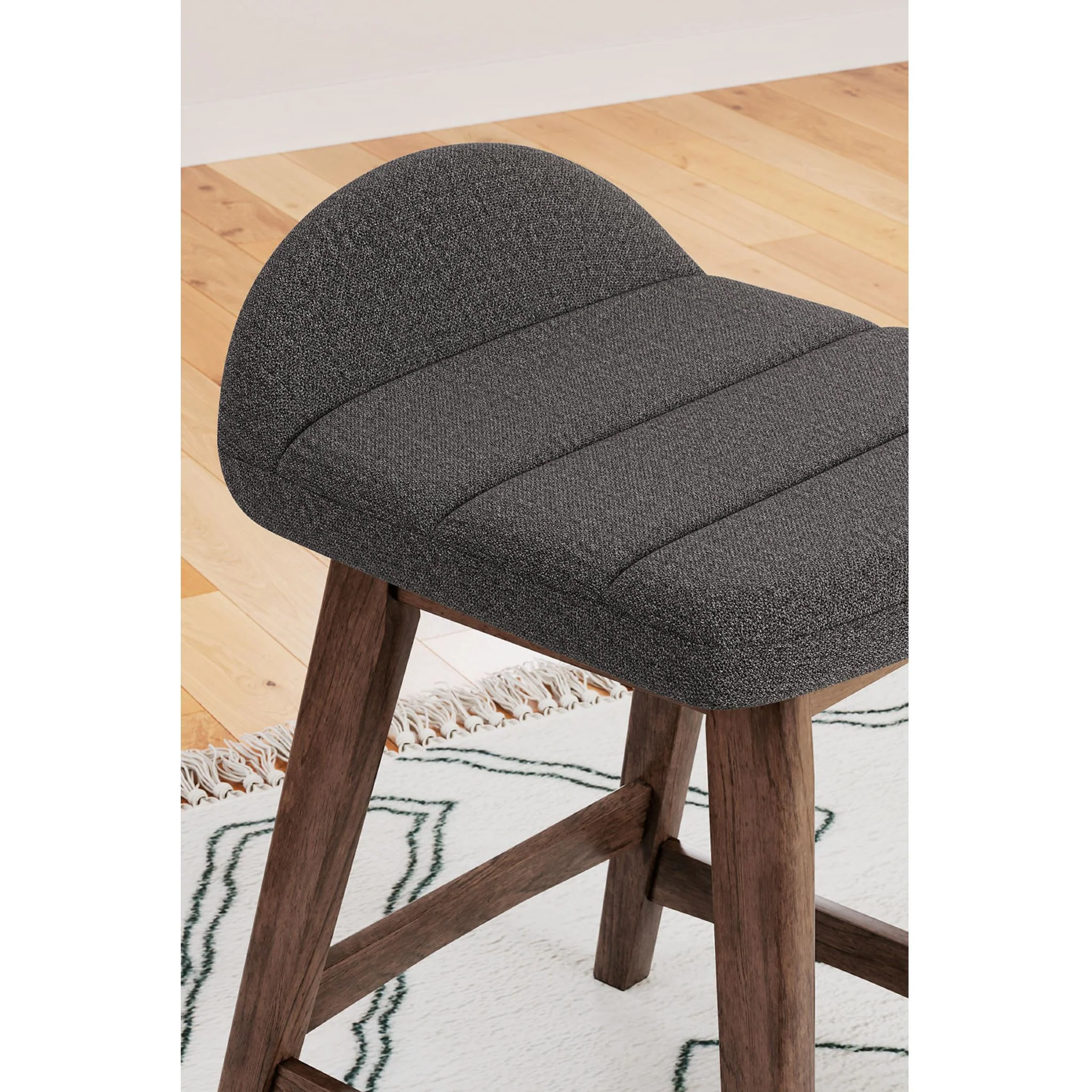 Lyncott Counter Dining Set - Image 57