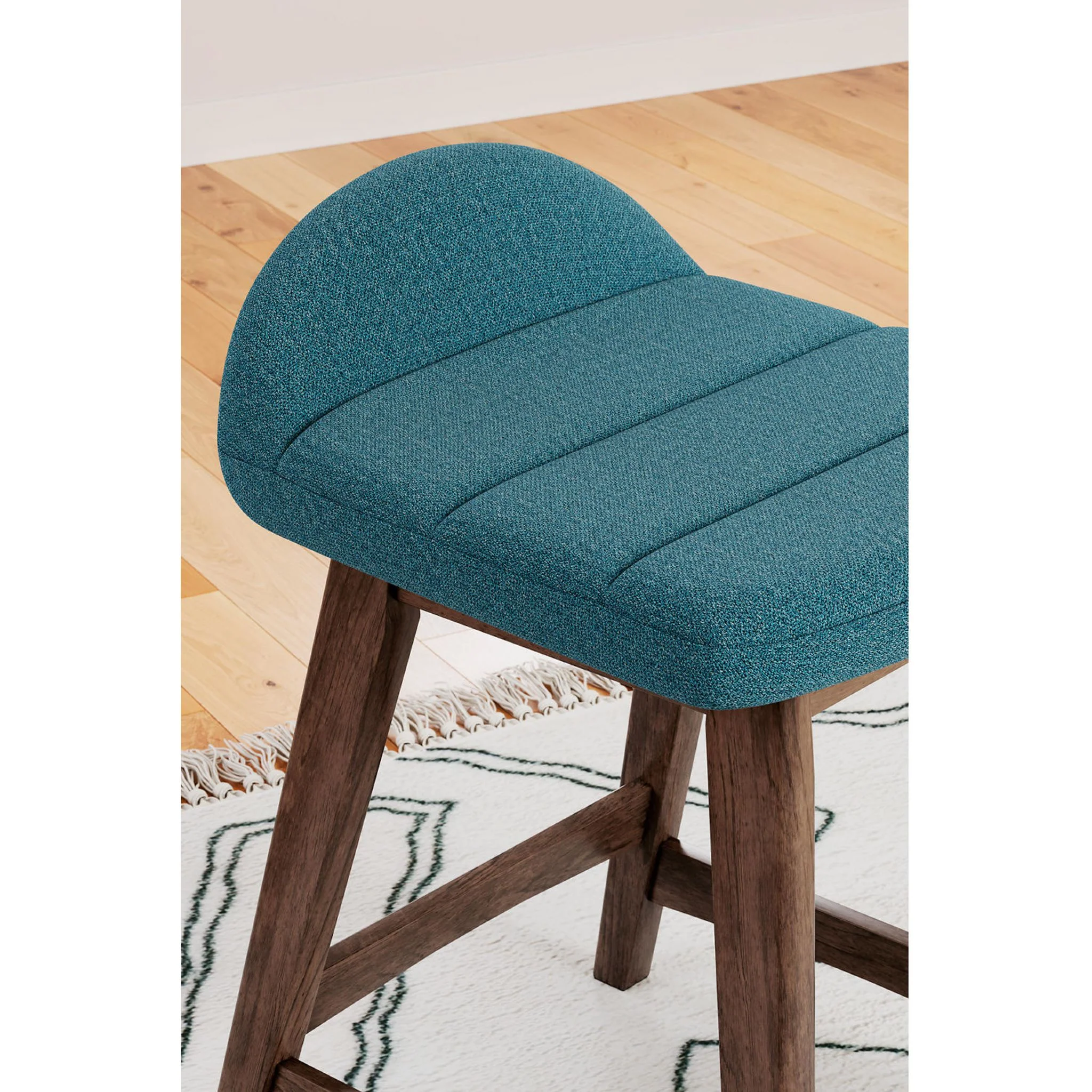 Lyncott Counter Height Stool - Image 16