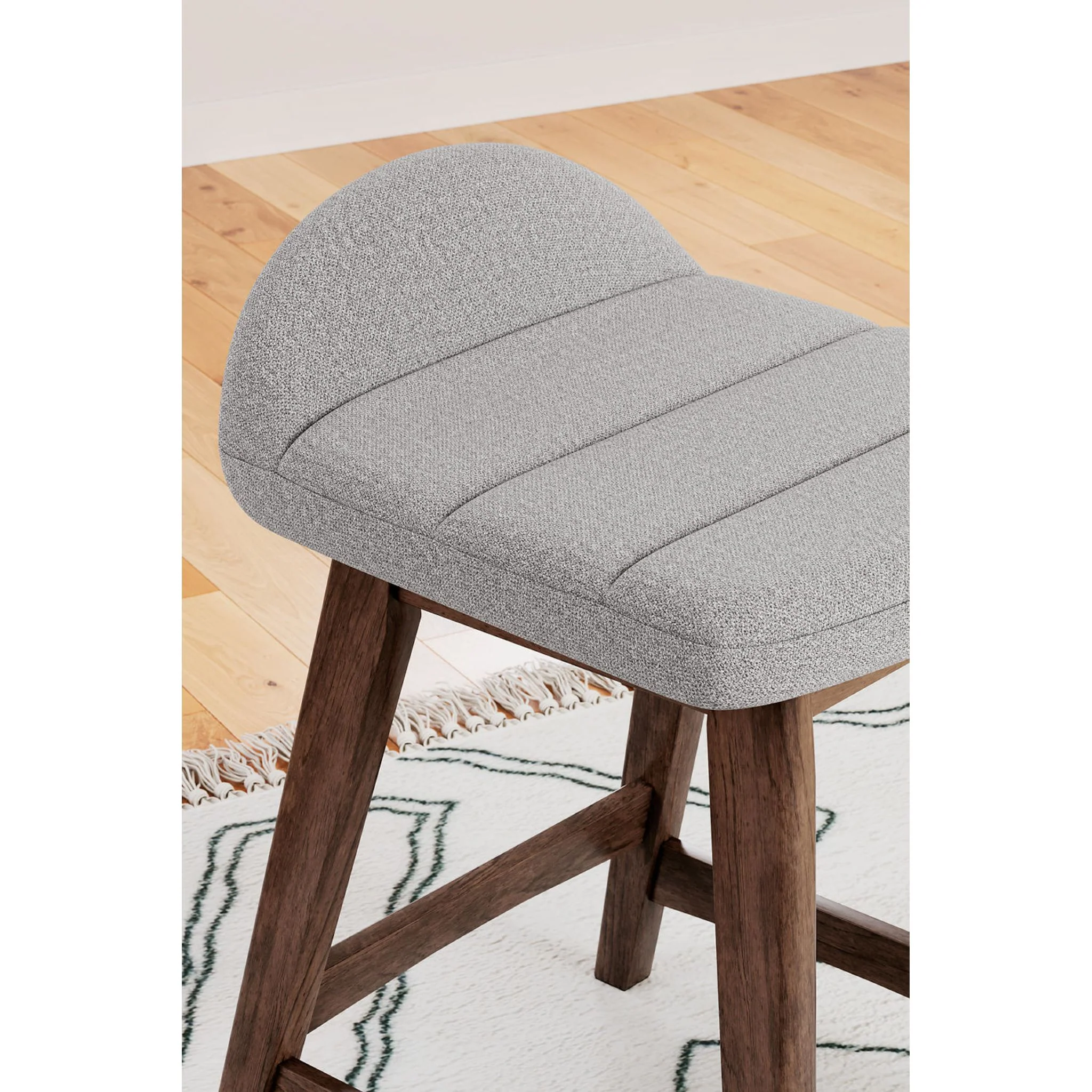 Lyncott Counter Height Stool - Image 32