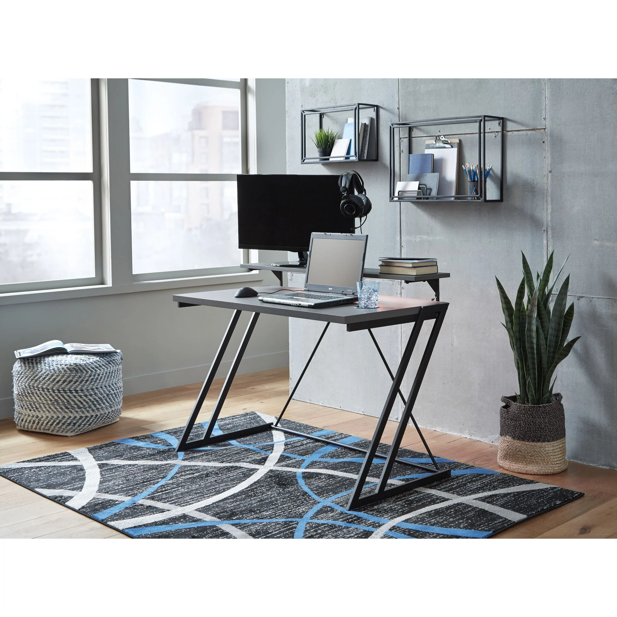 Lynxtyn Desk - Image 9