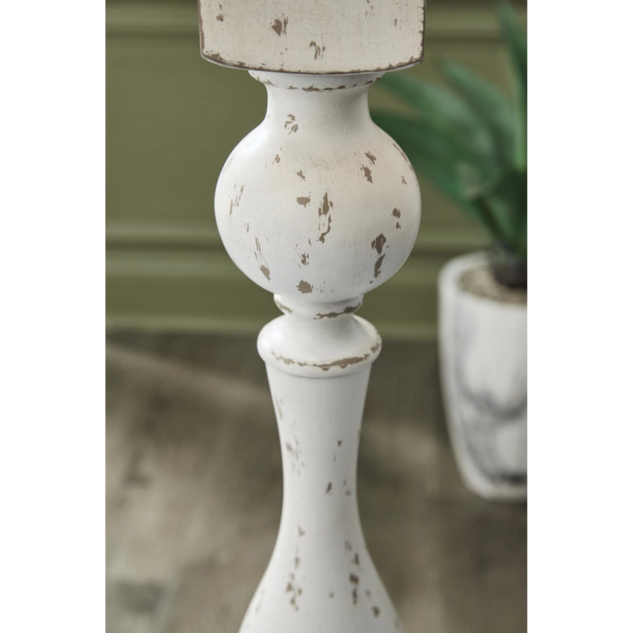 Madsbrook Floor Lamp - Image 4
