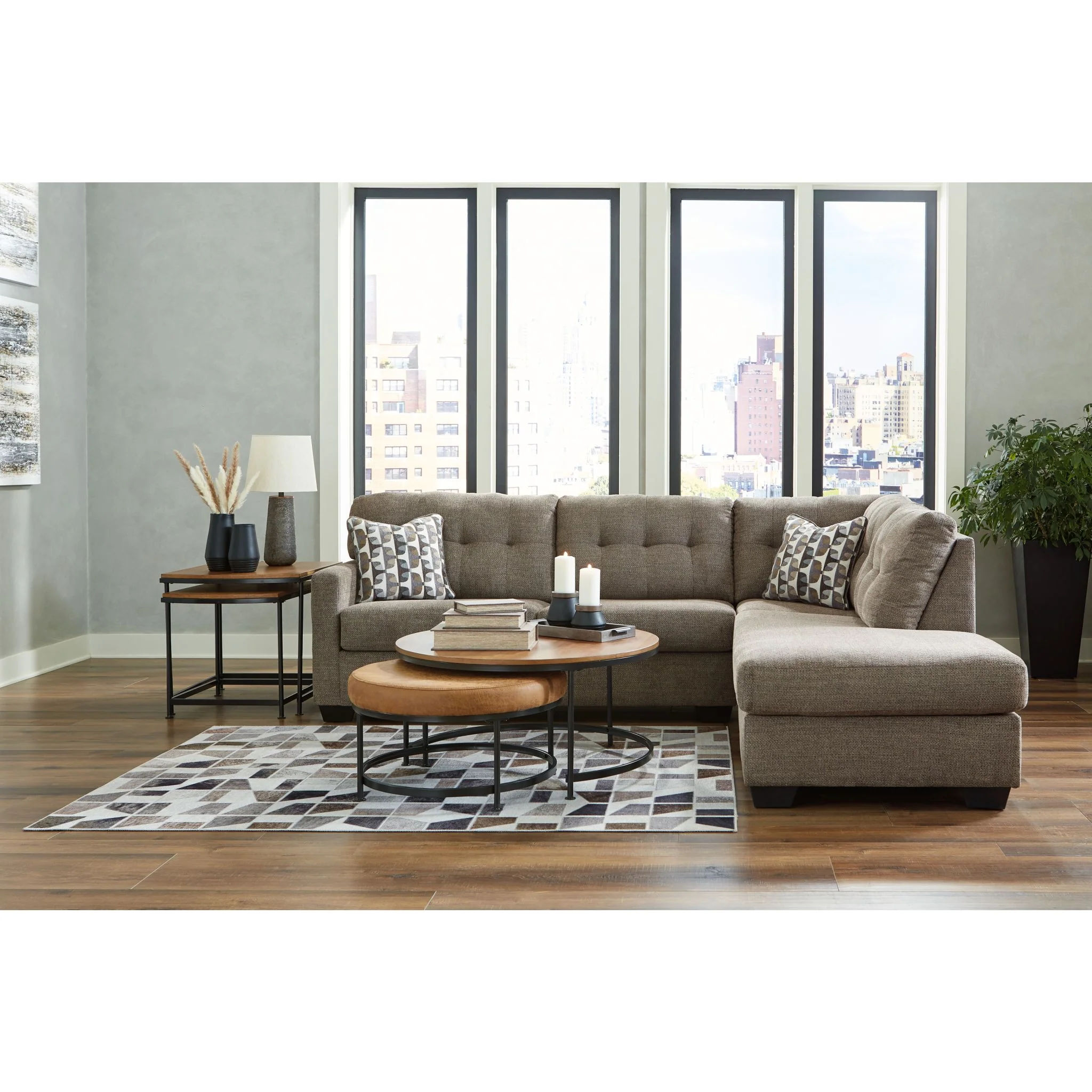 Mahoney 2 Piece Sectional with Chaise - Image 10