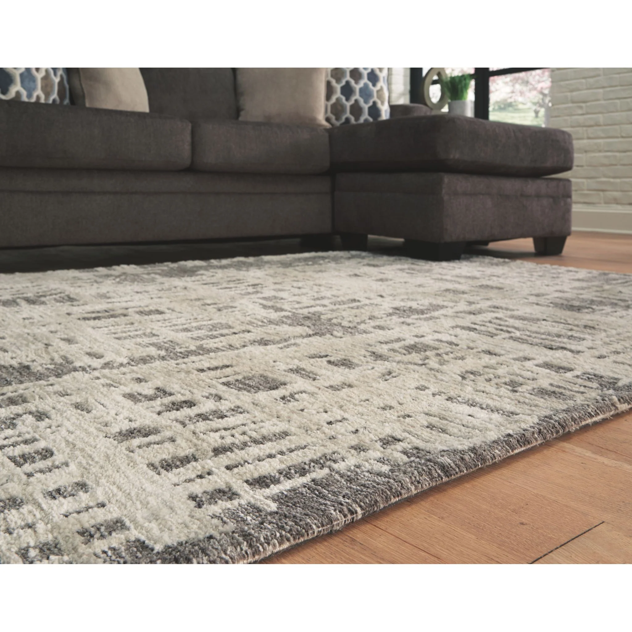 Makalo Area Rug - Image 3