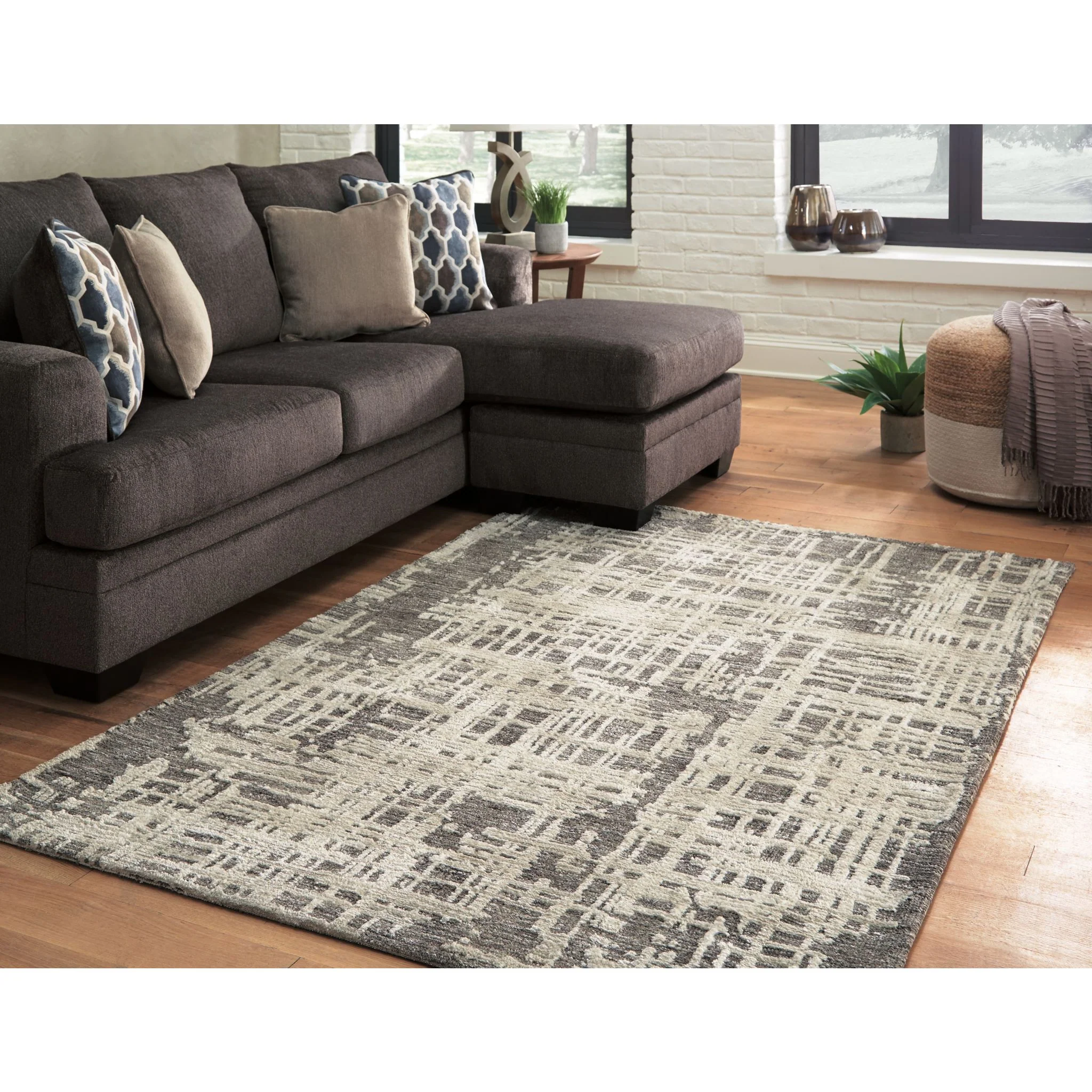 Makalo Area Rug - Image 3