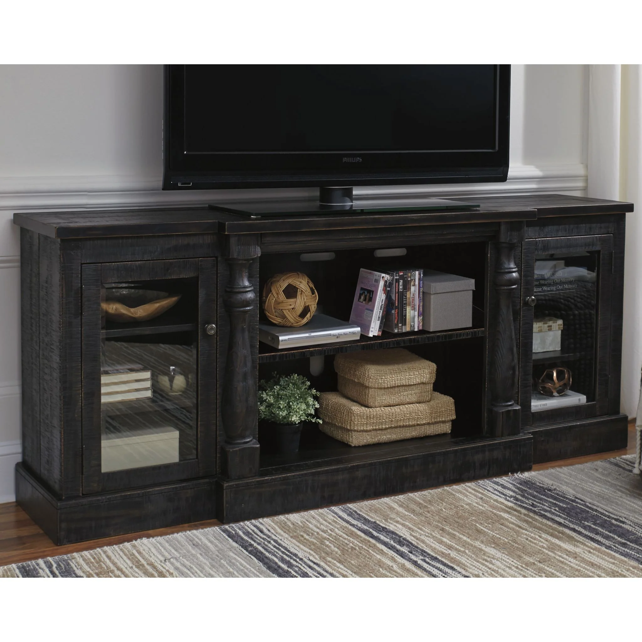 Mallacar TV Stand - Image 2