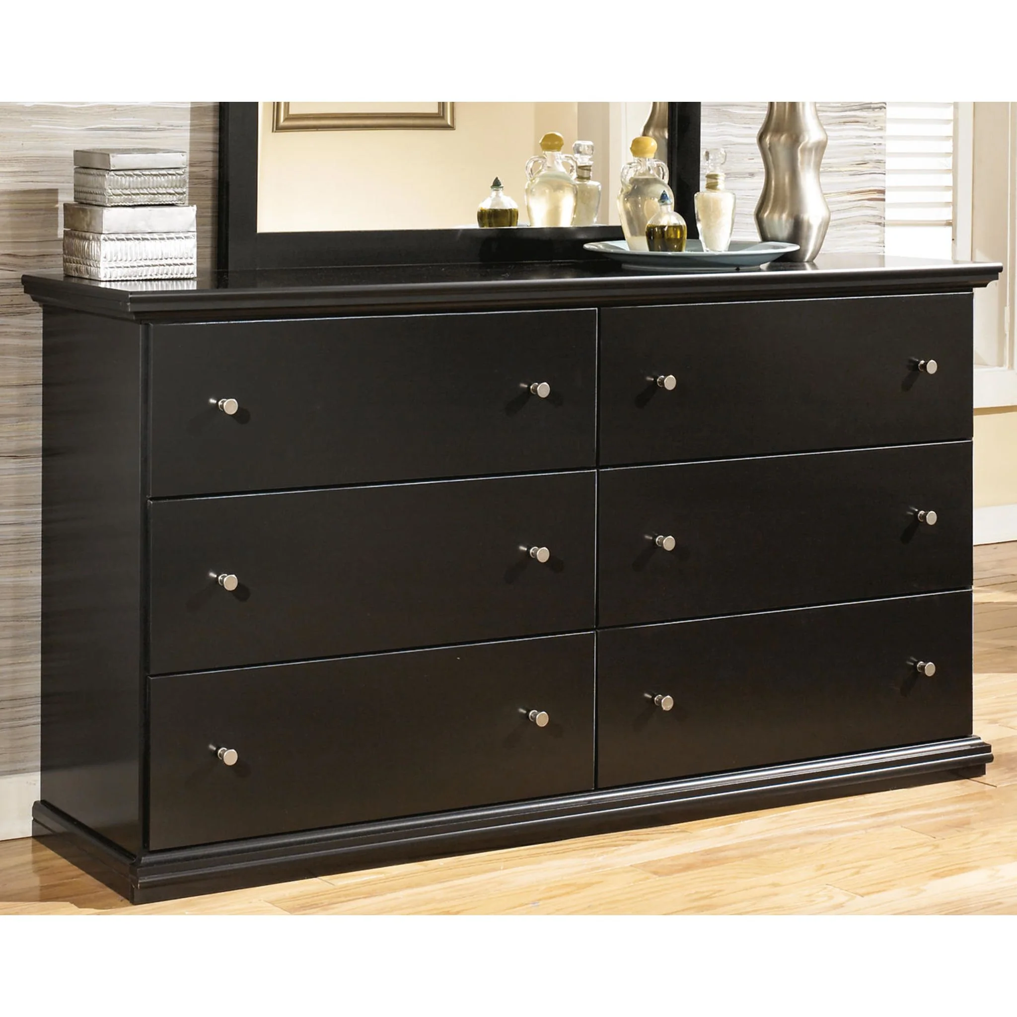 Maribel Dresser - Image 12