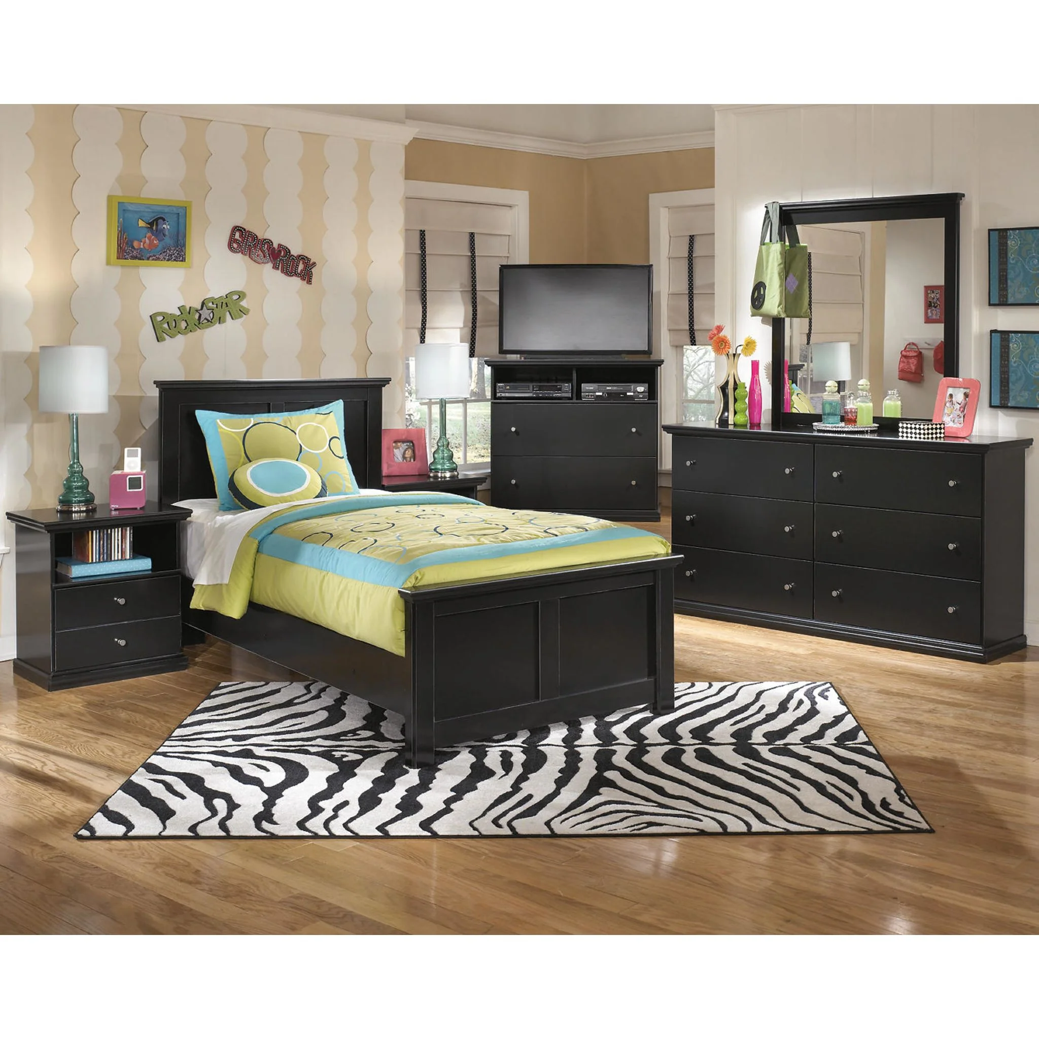 Maribel Dresser - Image 13