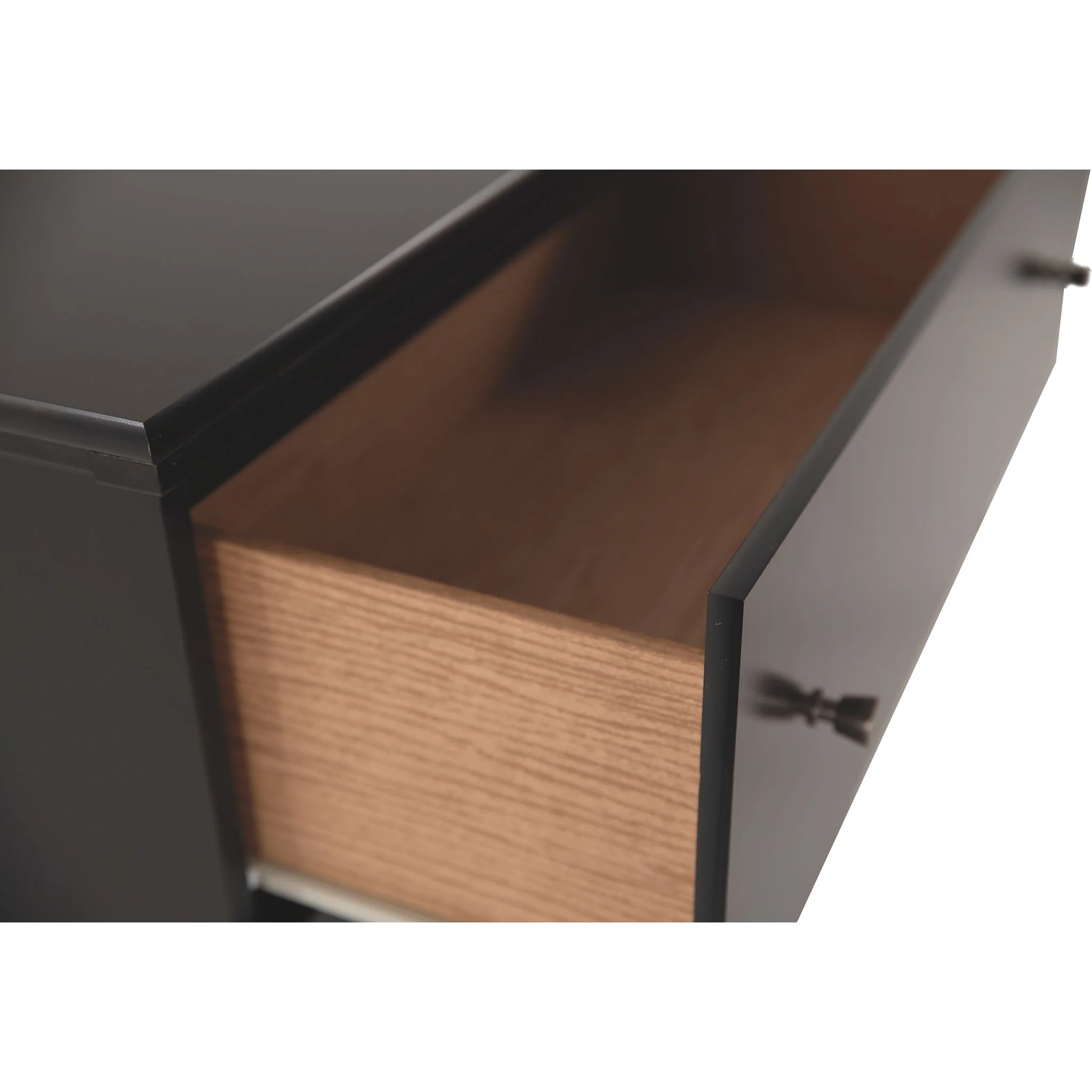 Maribel Dresser - Image 7