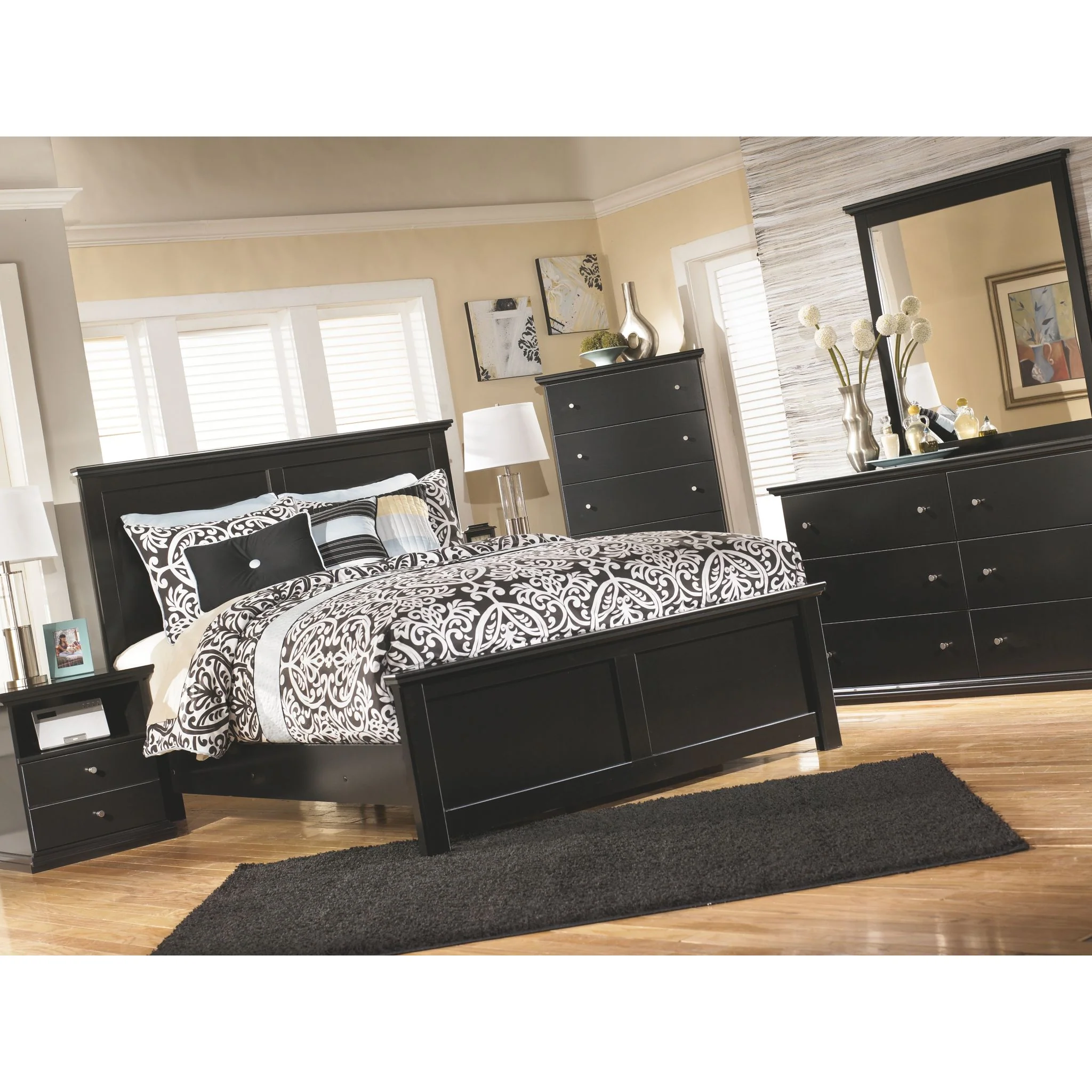 Maribel King Panel Bed - Image 4