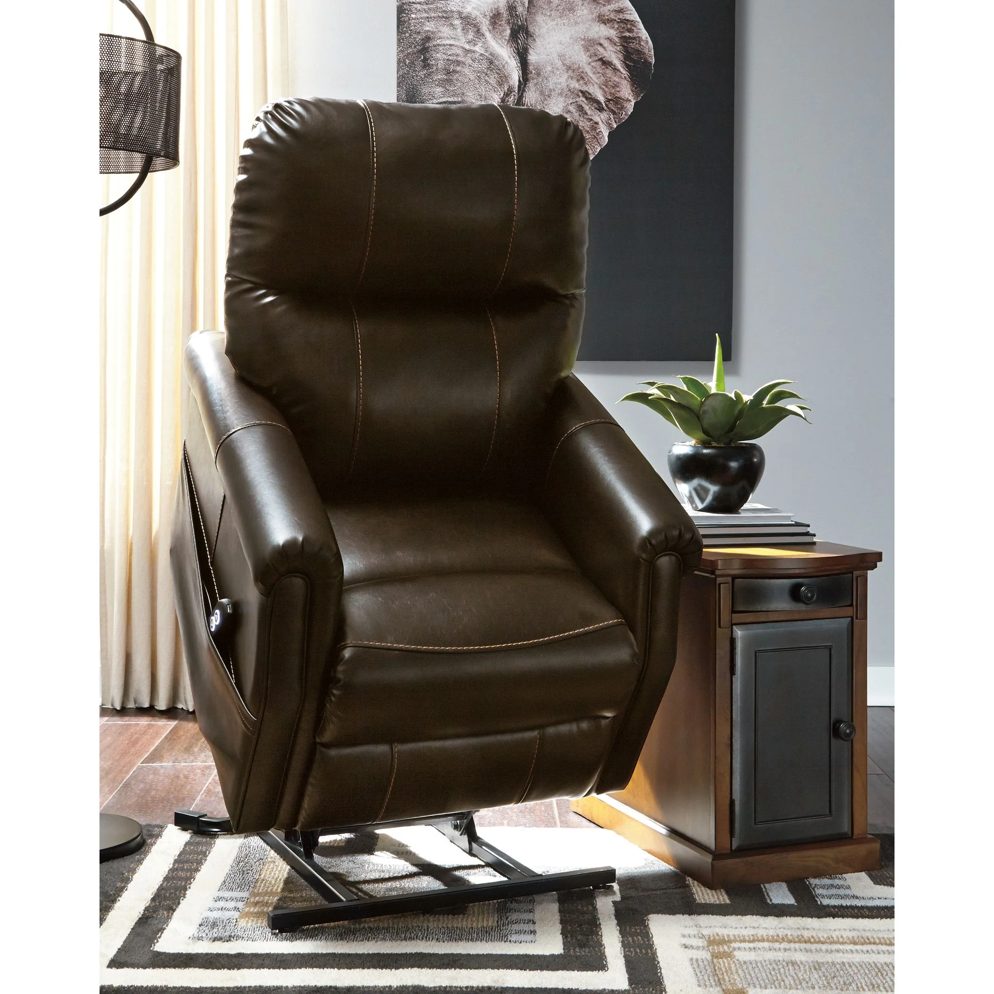 Markridge Power Lift Recliner - Image 10