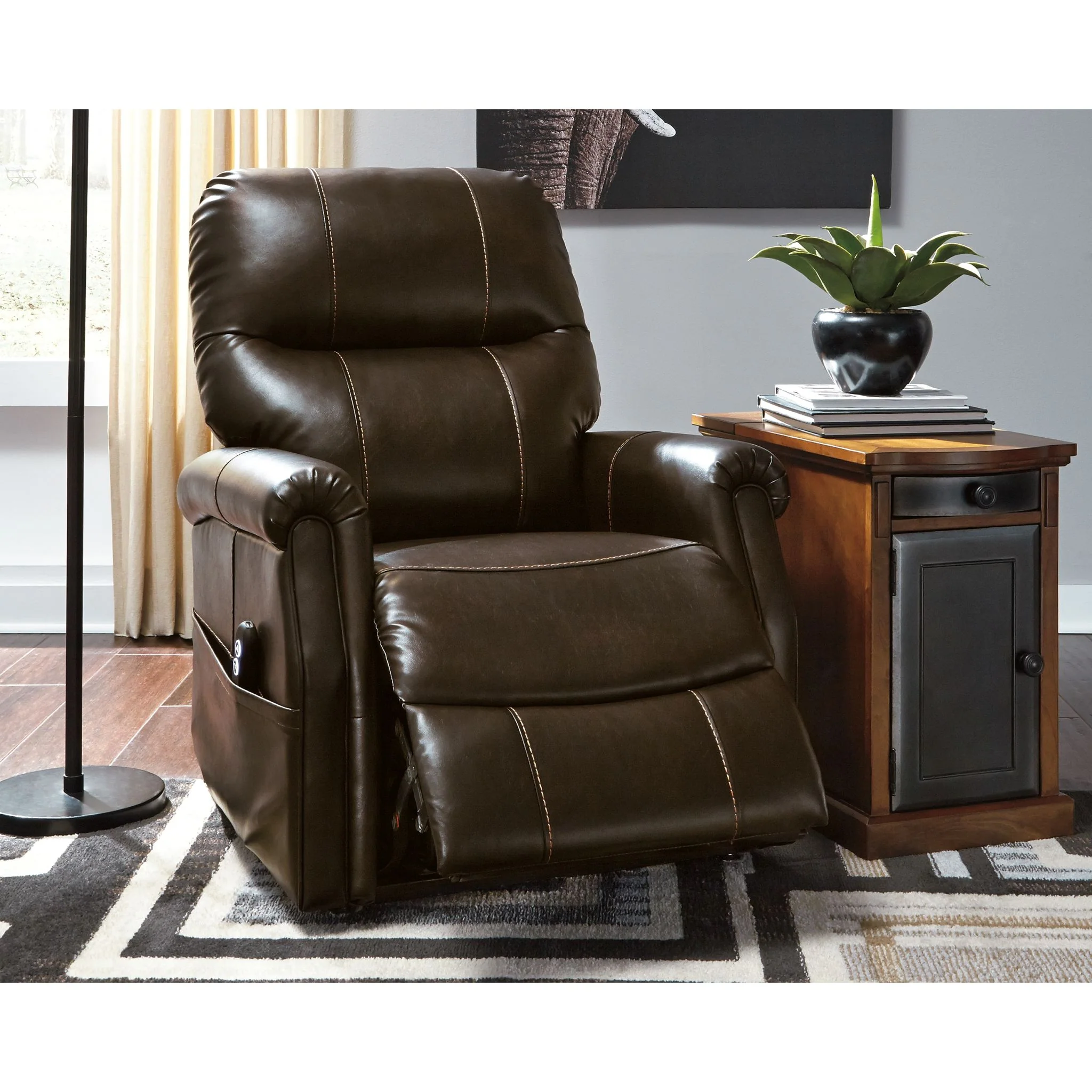 Markridge Power Lift Recliner - Image 3