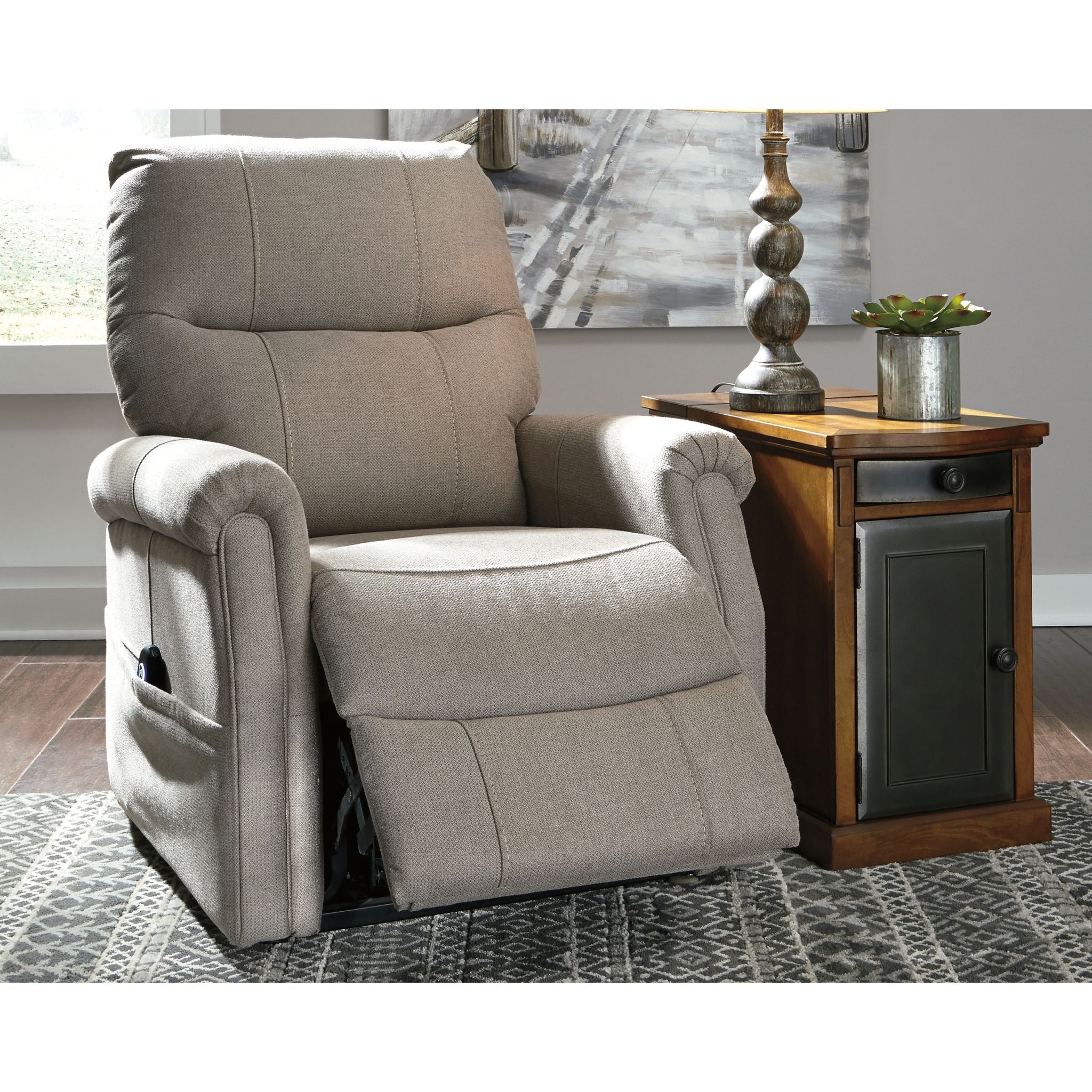 Markridge Power Lift Recliner - Image 3