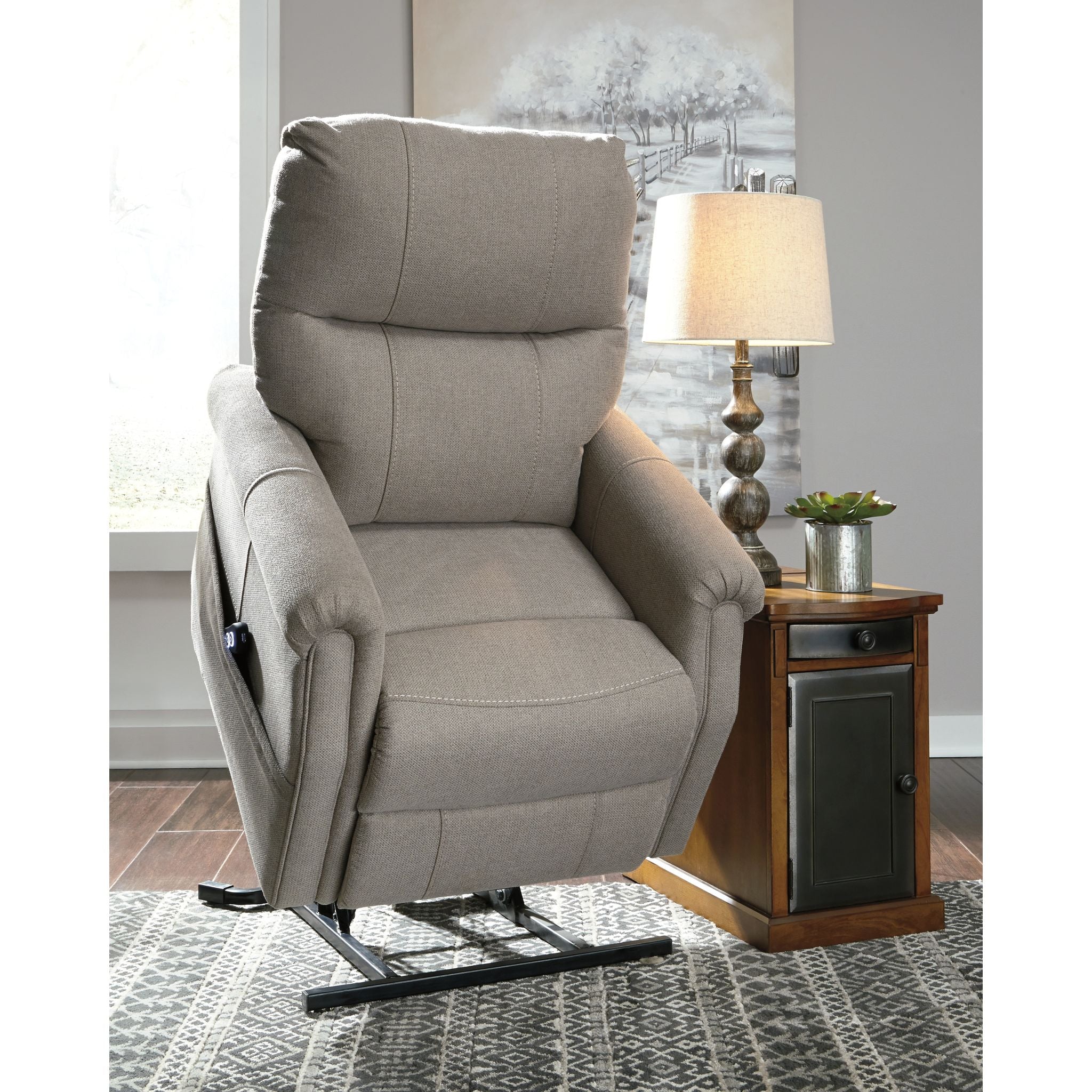 Markridge Power Lift Recliner - Image 6