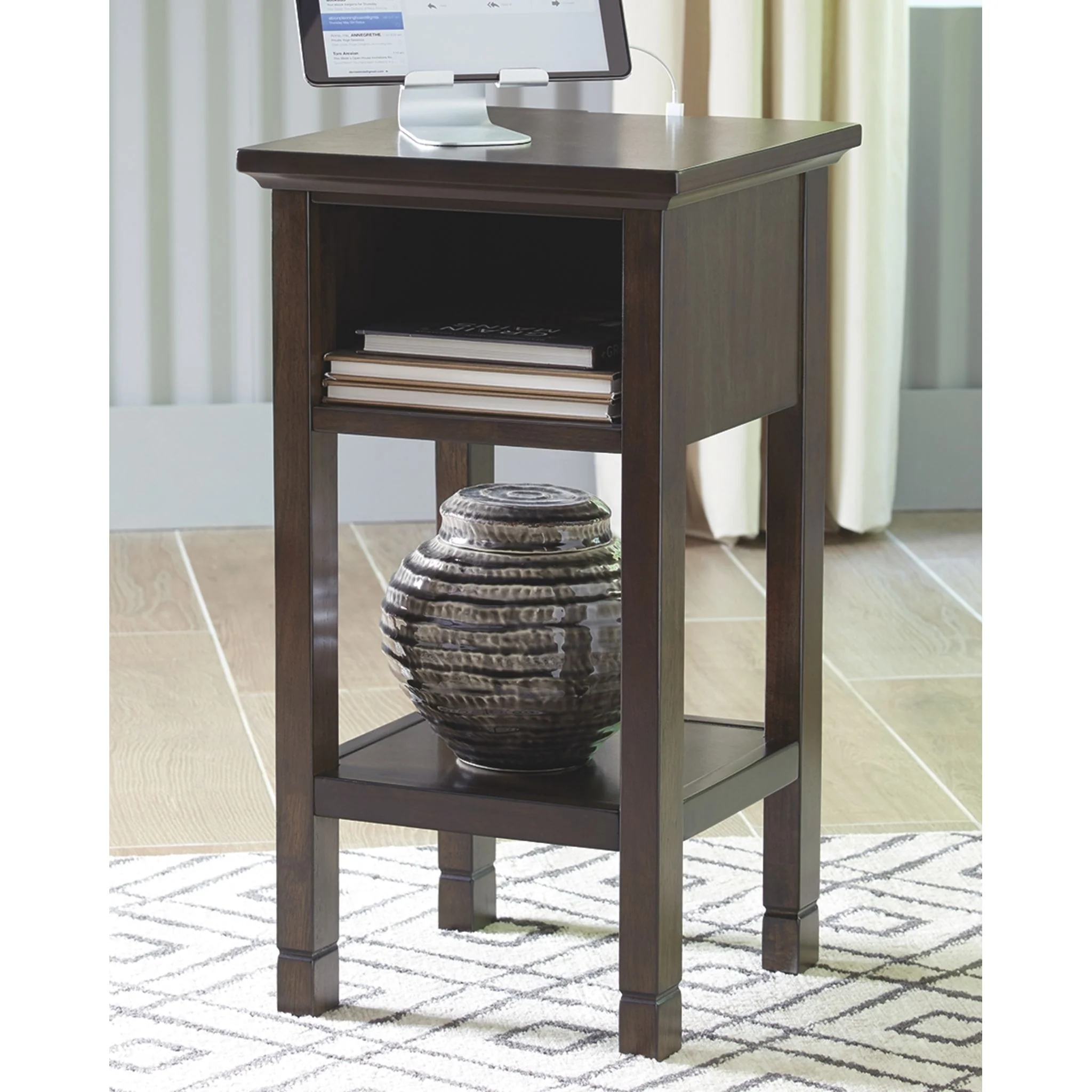 Marnville Accent Table - Image 2