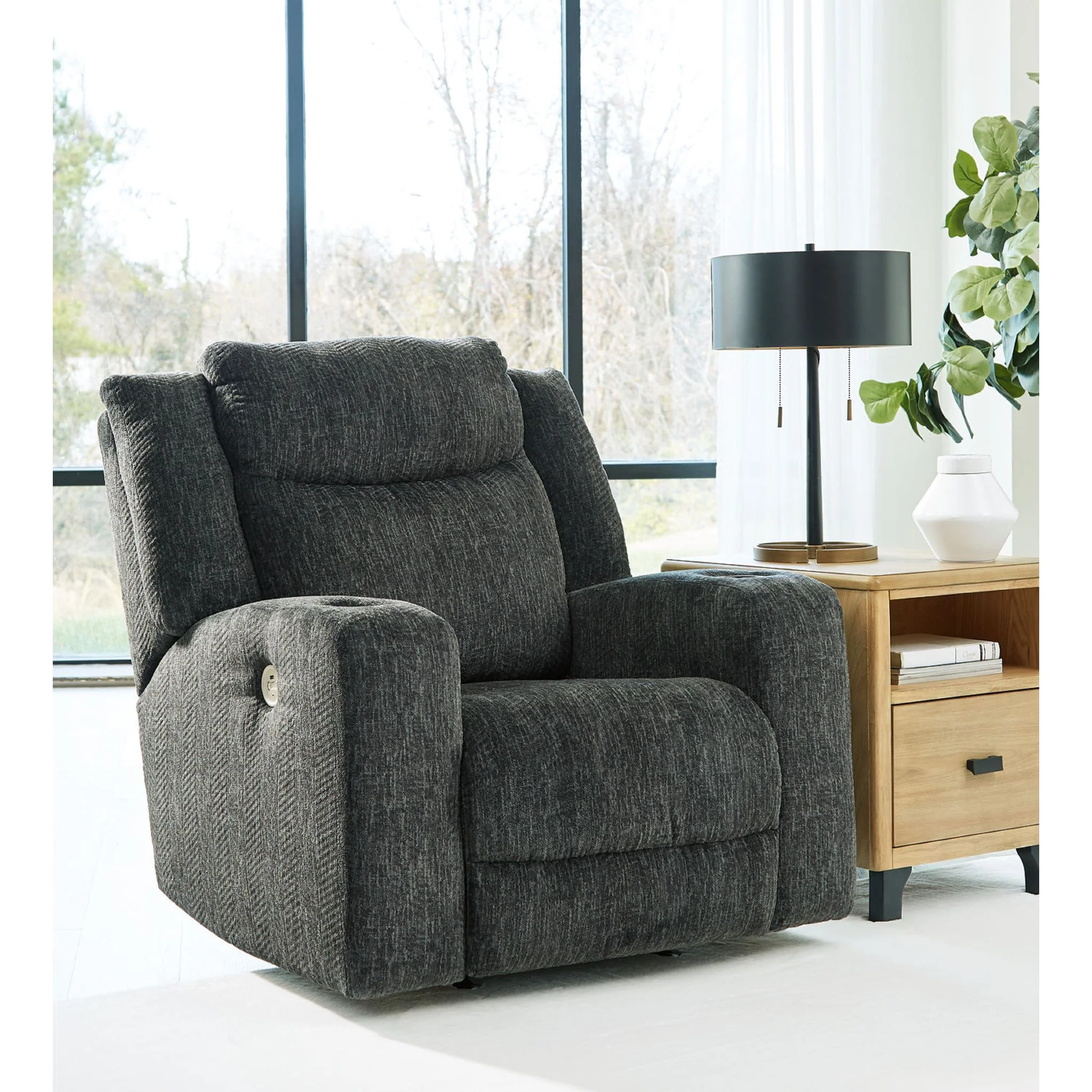 Martinglenn Rocker Recliner with Power - Image 4