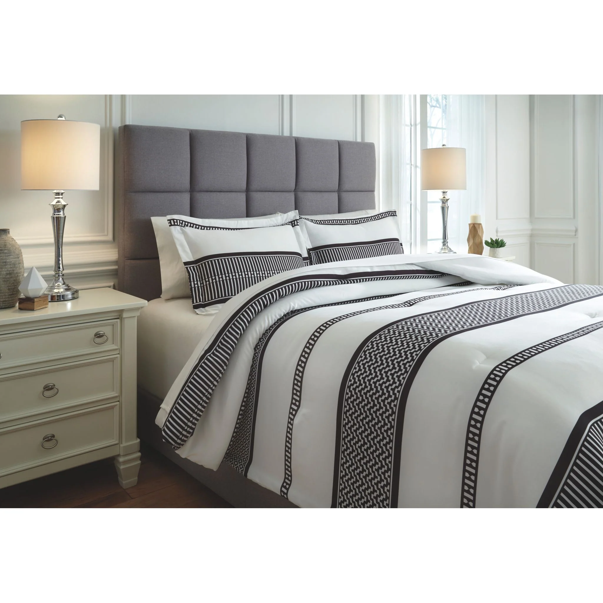 Masako Queen Comforter Set - Image 2