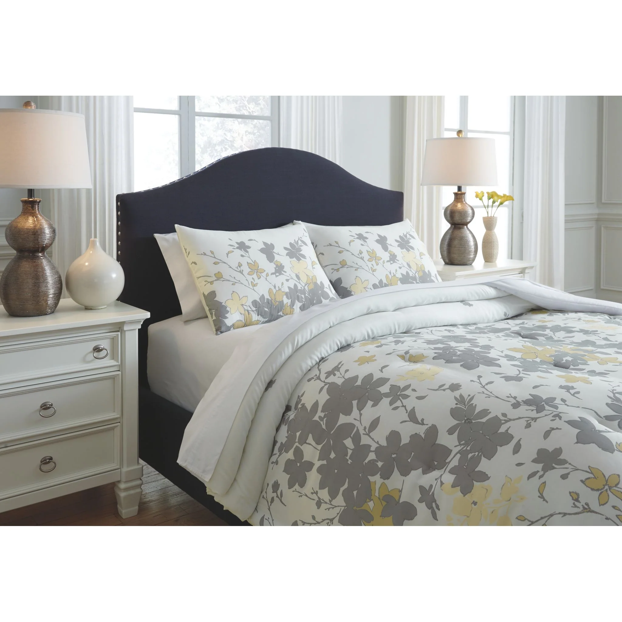 Maureen King Comforter Set - Image 3