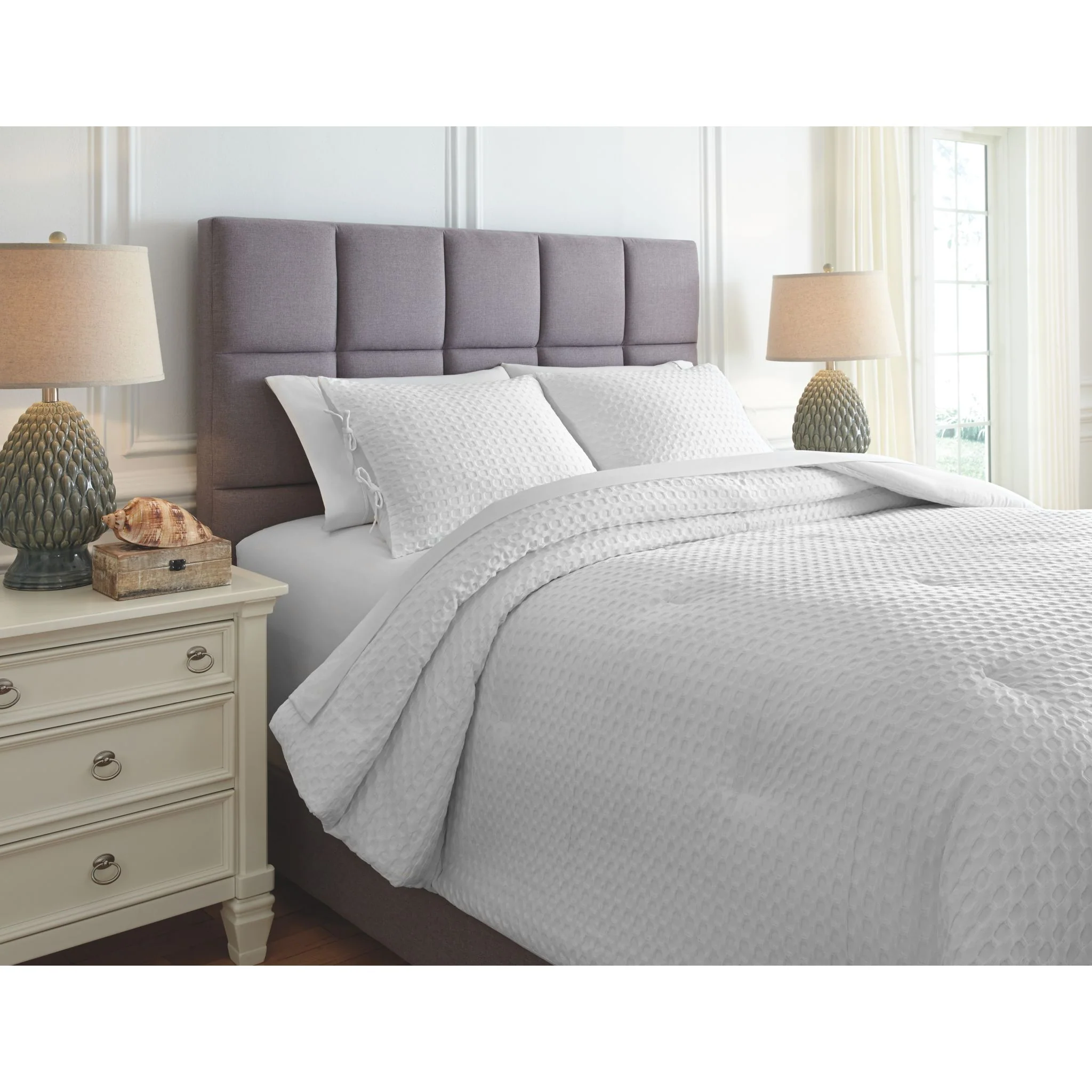 Maurilio Queen Comforter Set - Image 3