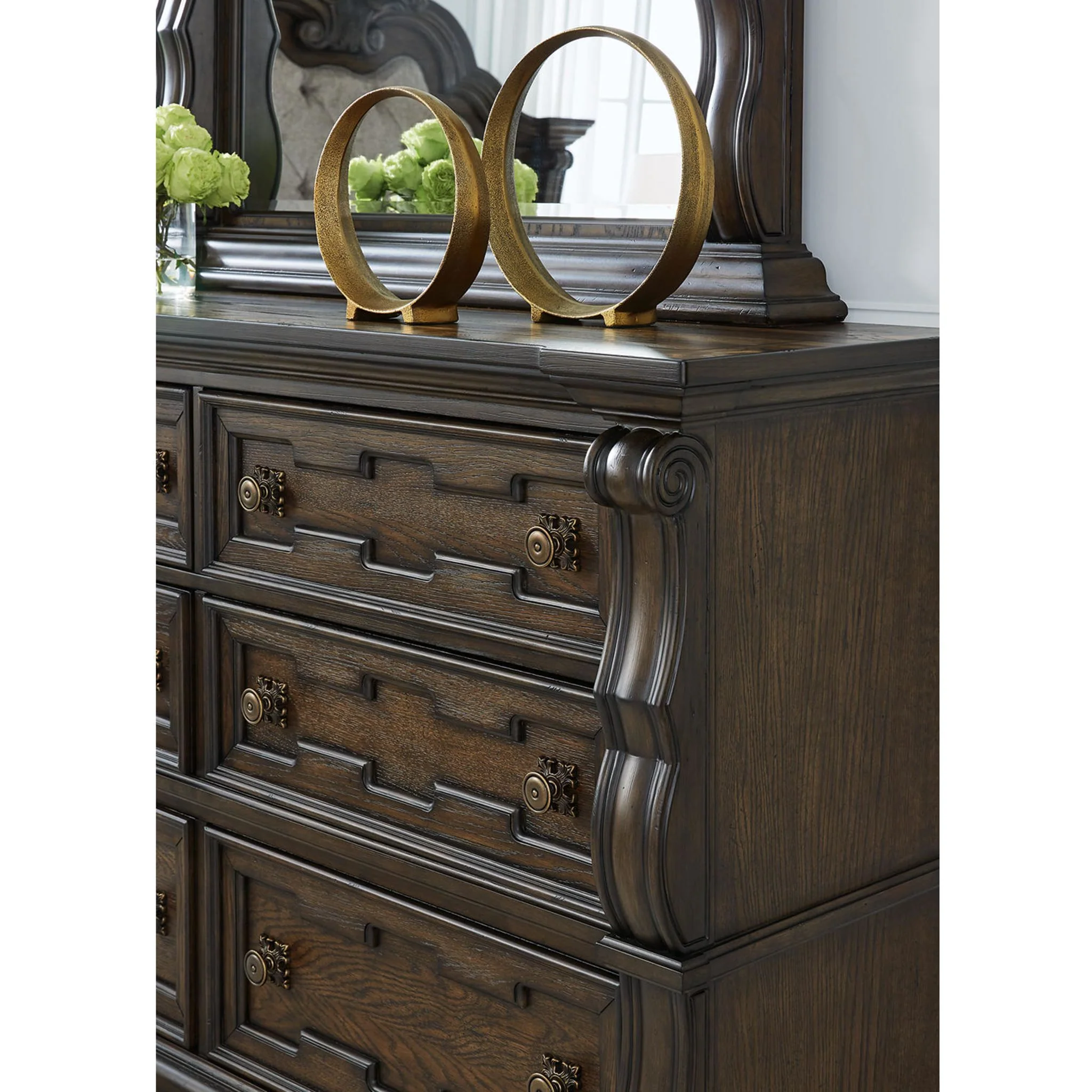 Maylee Dresser - Image 4