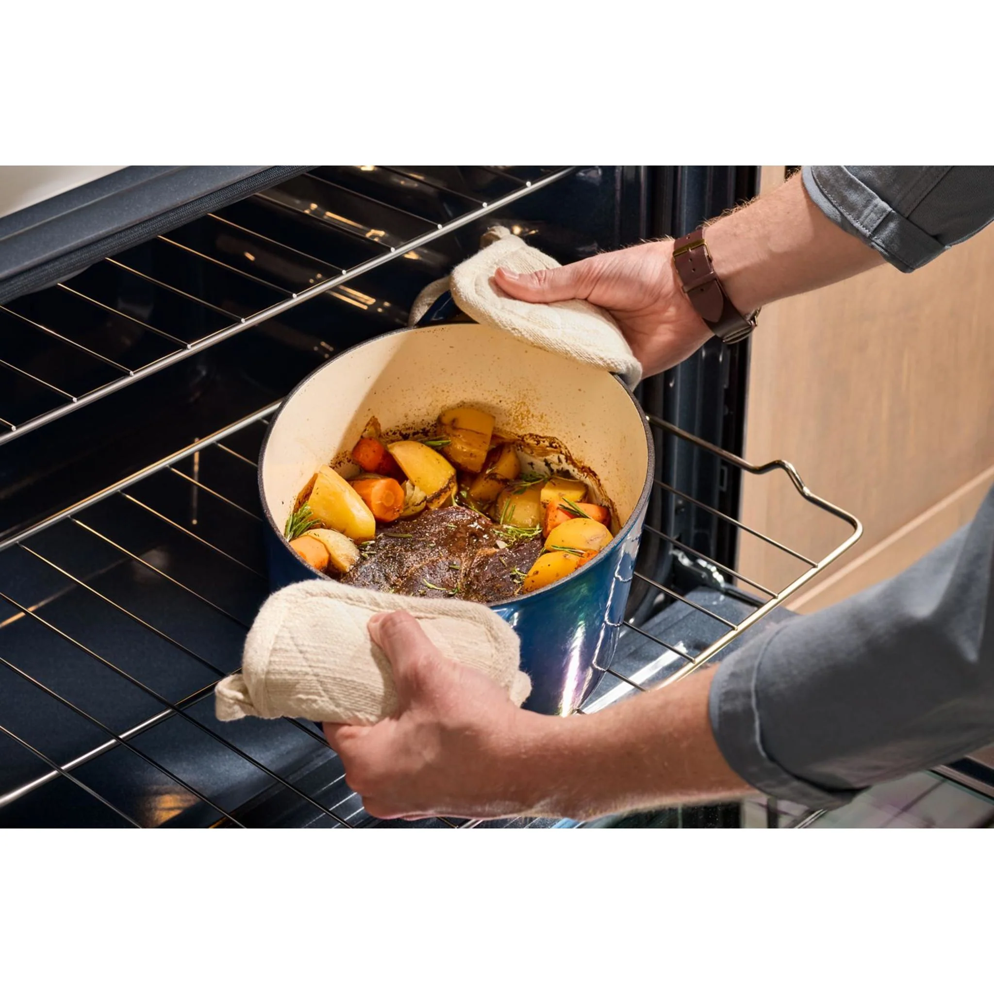 Maytag 30-Inch Wide Freestanding Electric Range with Grill Mode and No Preheat Air Fry - 5.3 Cu. Ft. -Fingerprint Resistant Stainless Steel (YMFES7030SZ) - Image 26