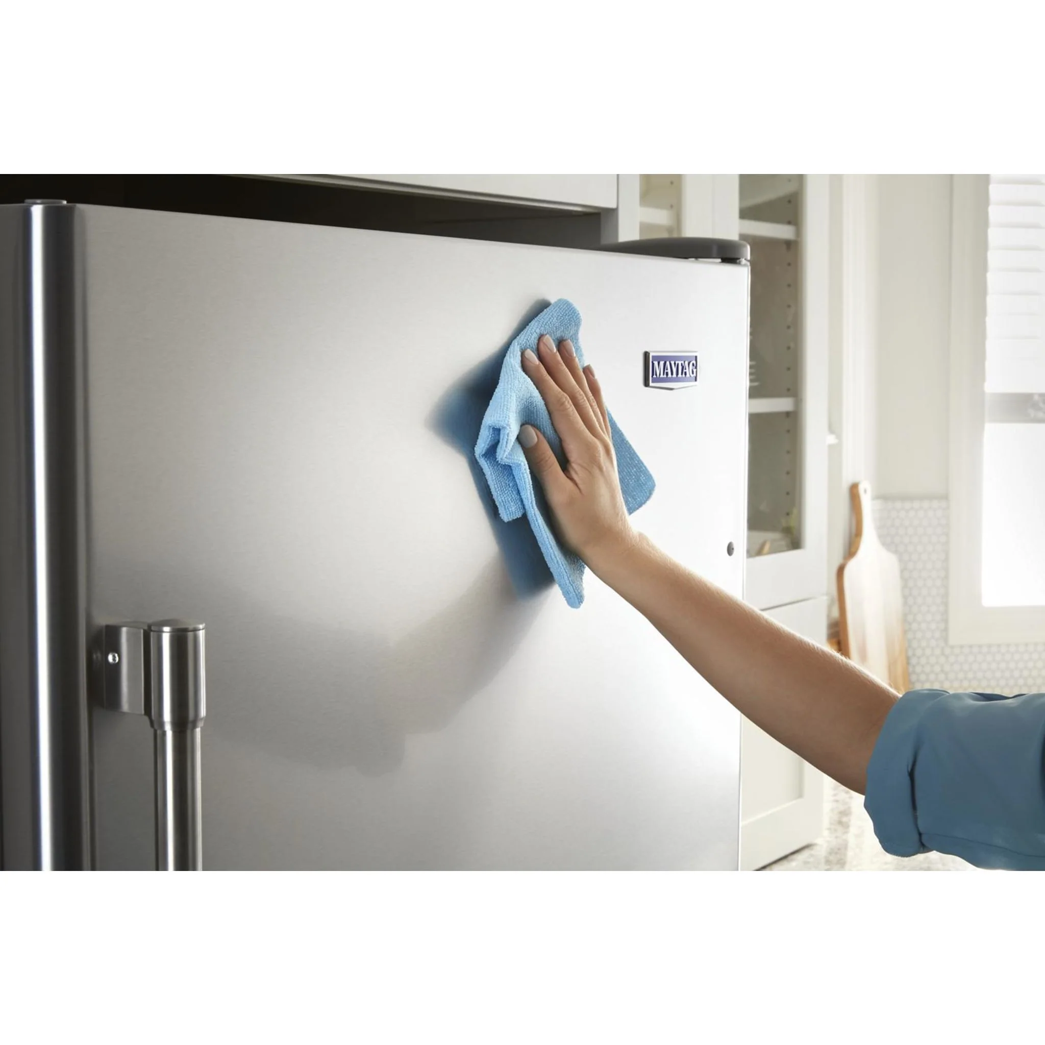 Maytag 33-Inch Wide Bottom Mount Refrigerator - 22 Cu. Ft. -Stainless Steel (MBF2258FEZ) - Image 15