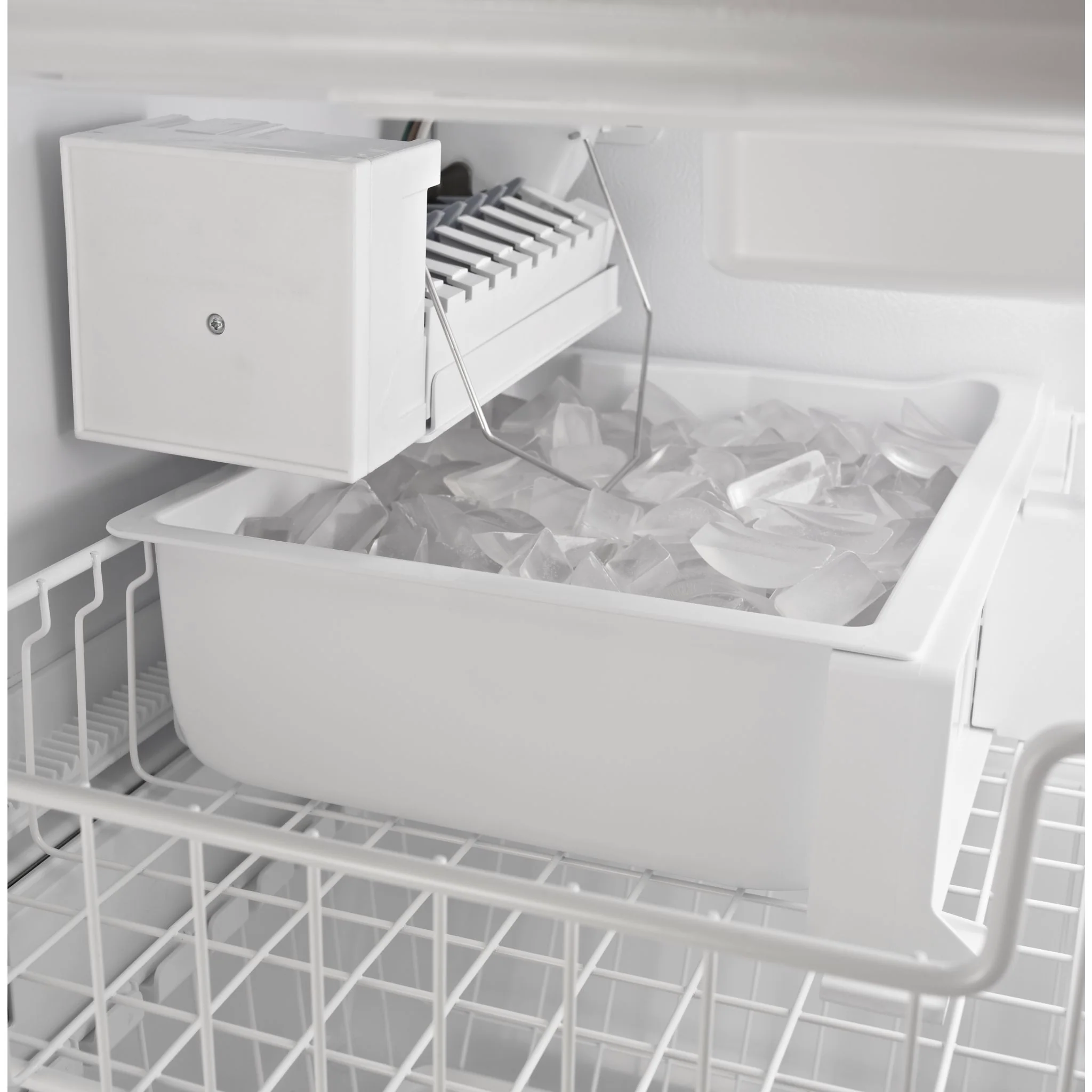 Maytag 33-Inch Wide French Door Refrigerator with Water Dispenser - 22 Cu. Ft -Fingerprint Resistant Stainless Steel (MRFF5033PZ) - Image 5