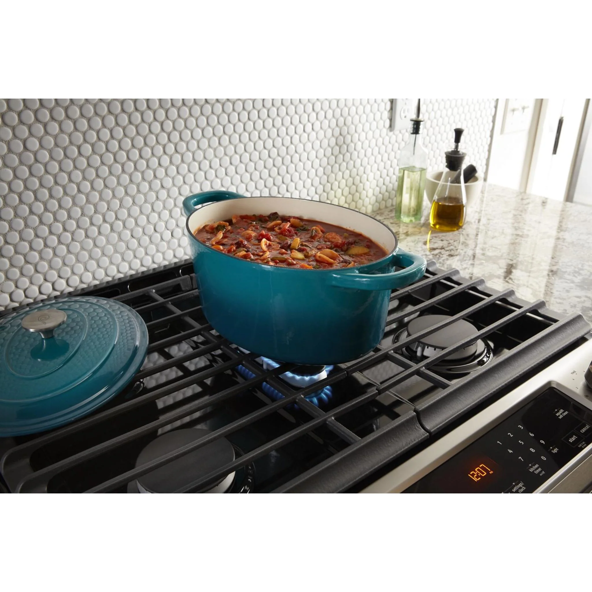 Maytag 30" WIDE GAS RANGE WITH TRUE CONVECTION AND MAX CAPACITY RACK - 5.8 cu. ft. (MGS8800FZ) - Image 18