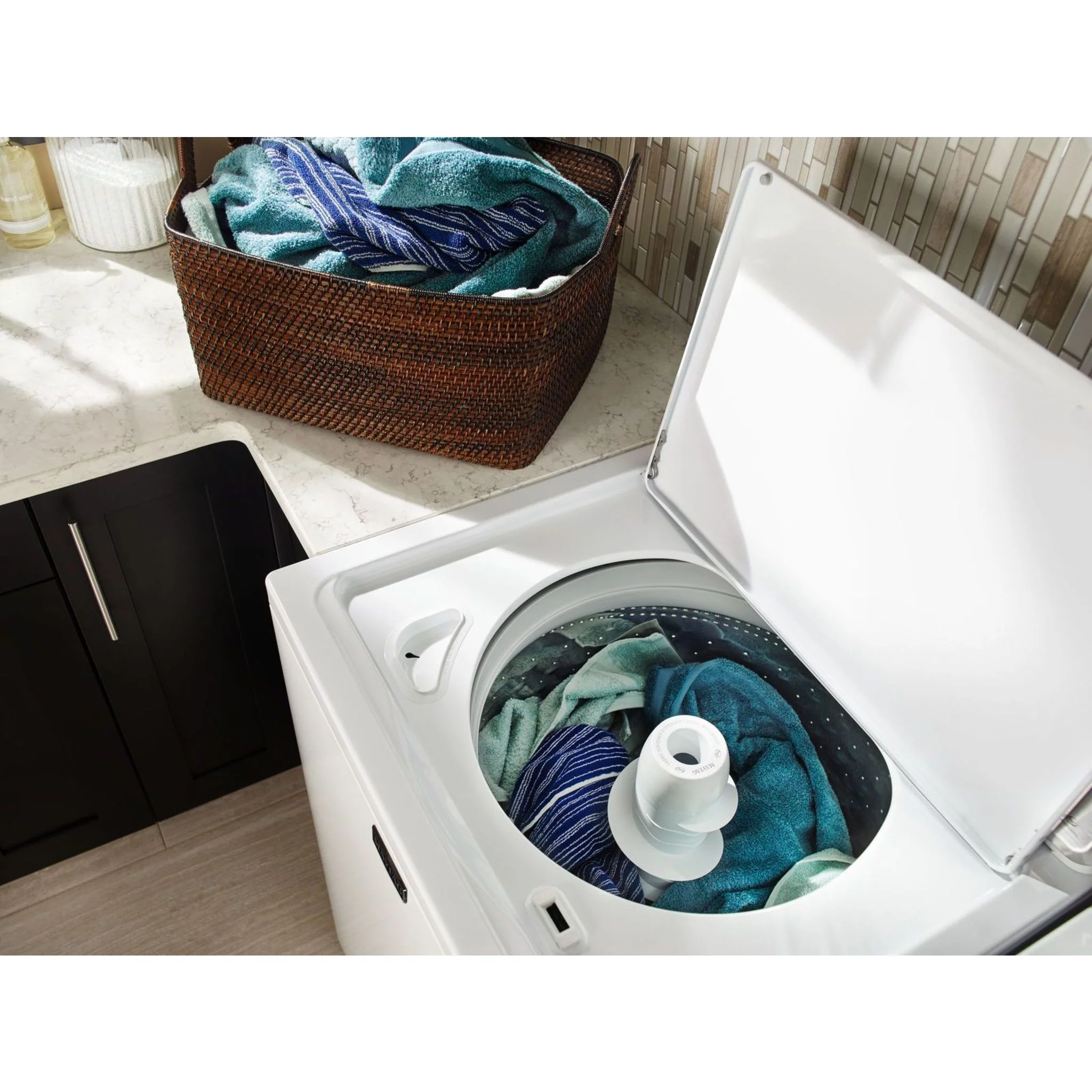 Maytag Top Load Washer with the Deep Water Wash Option and PowerWash® Cycle4.9 cu. ft. I.E.C. (MVWC565FW) - Image 4