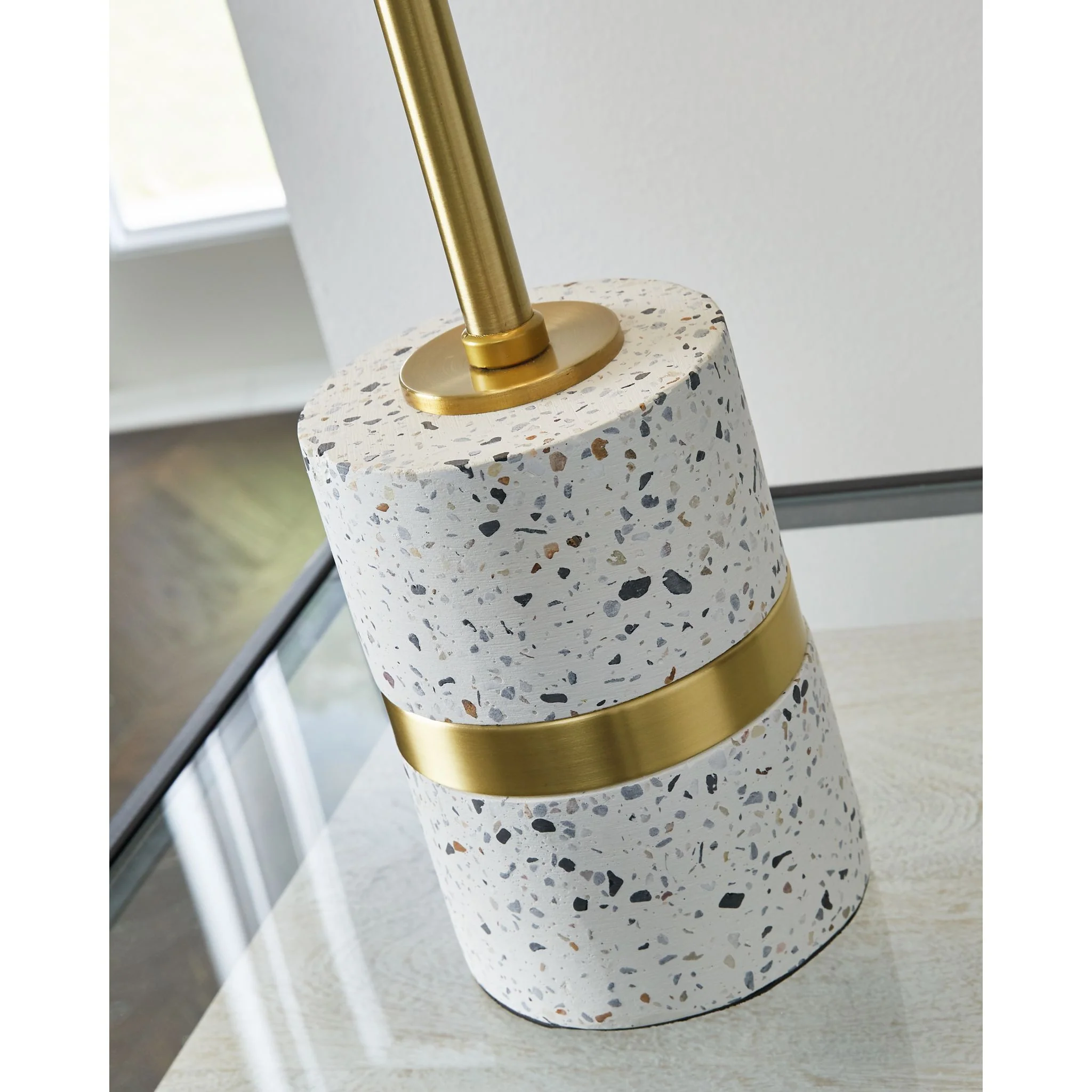Maywick Table Lamp (Single) - Image 4