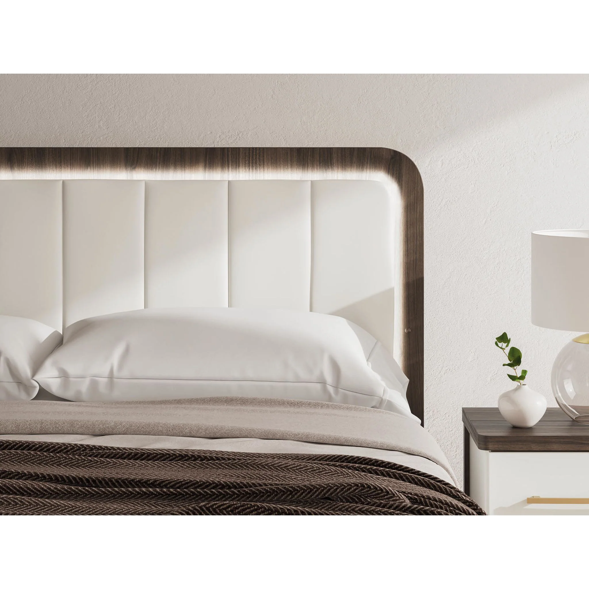 Mazilar King Upholstered Bed - Image 6