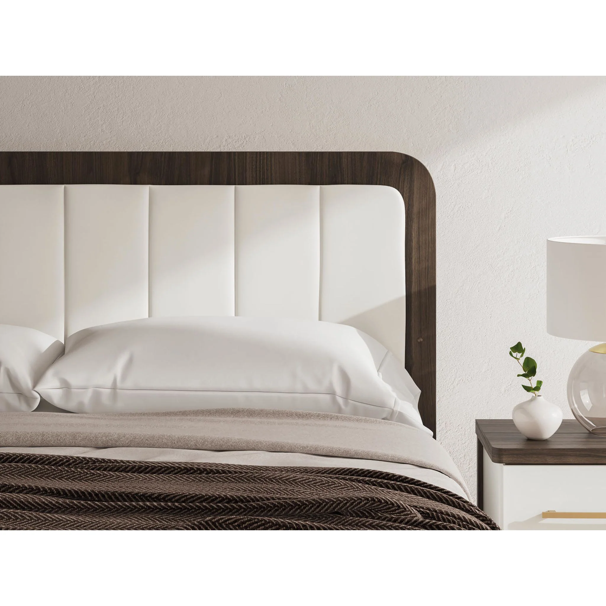 Mazilar King Upholstered Bed - Image 7