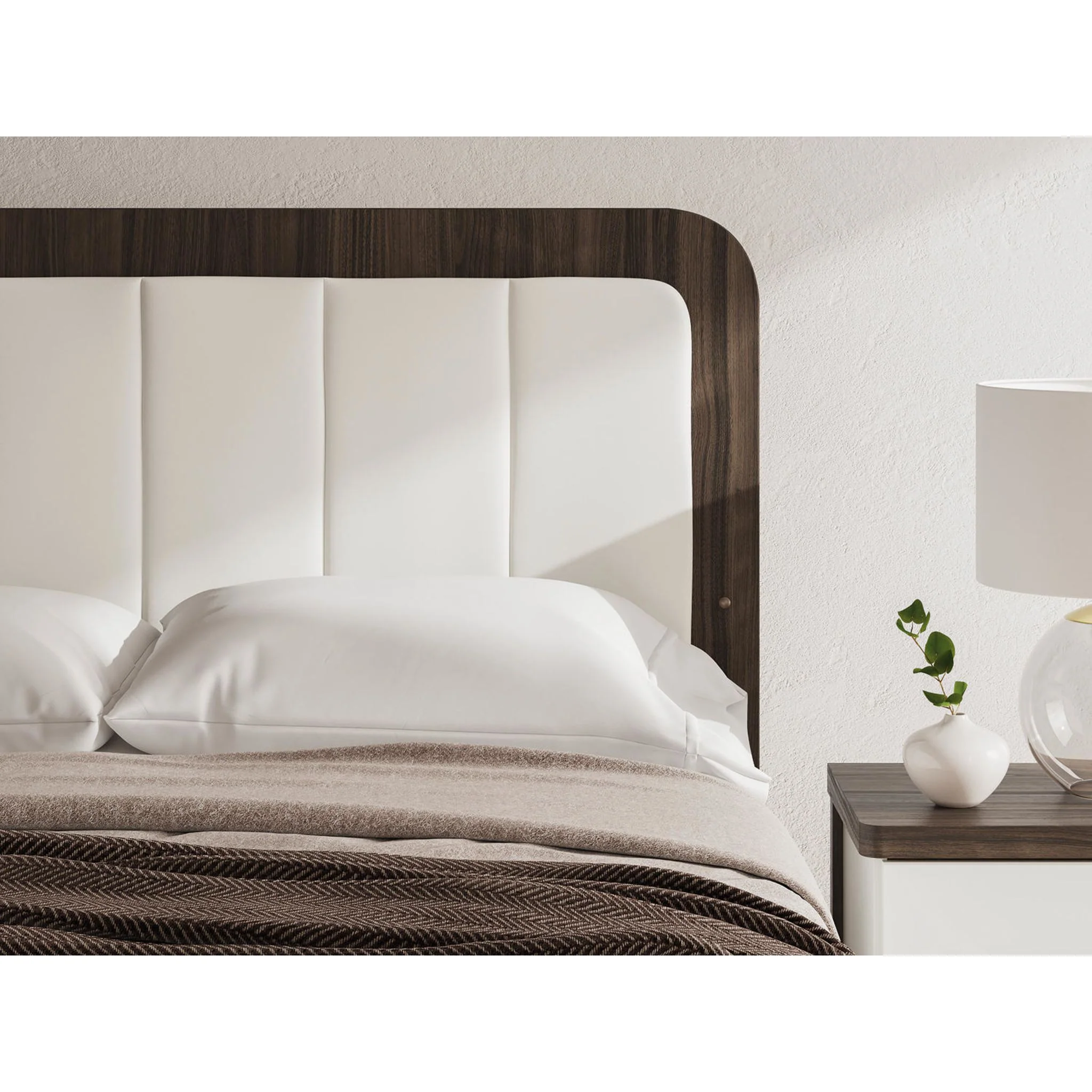 Mazilar Queen Upholstered Bed - Image 7