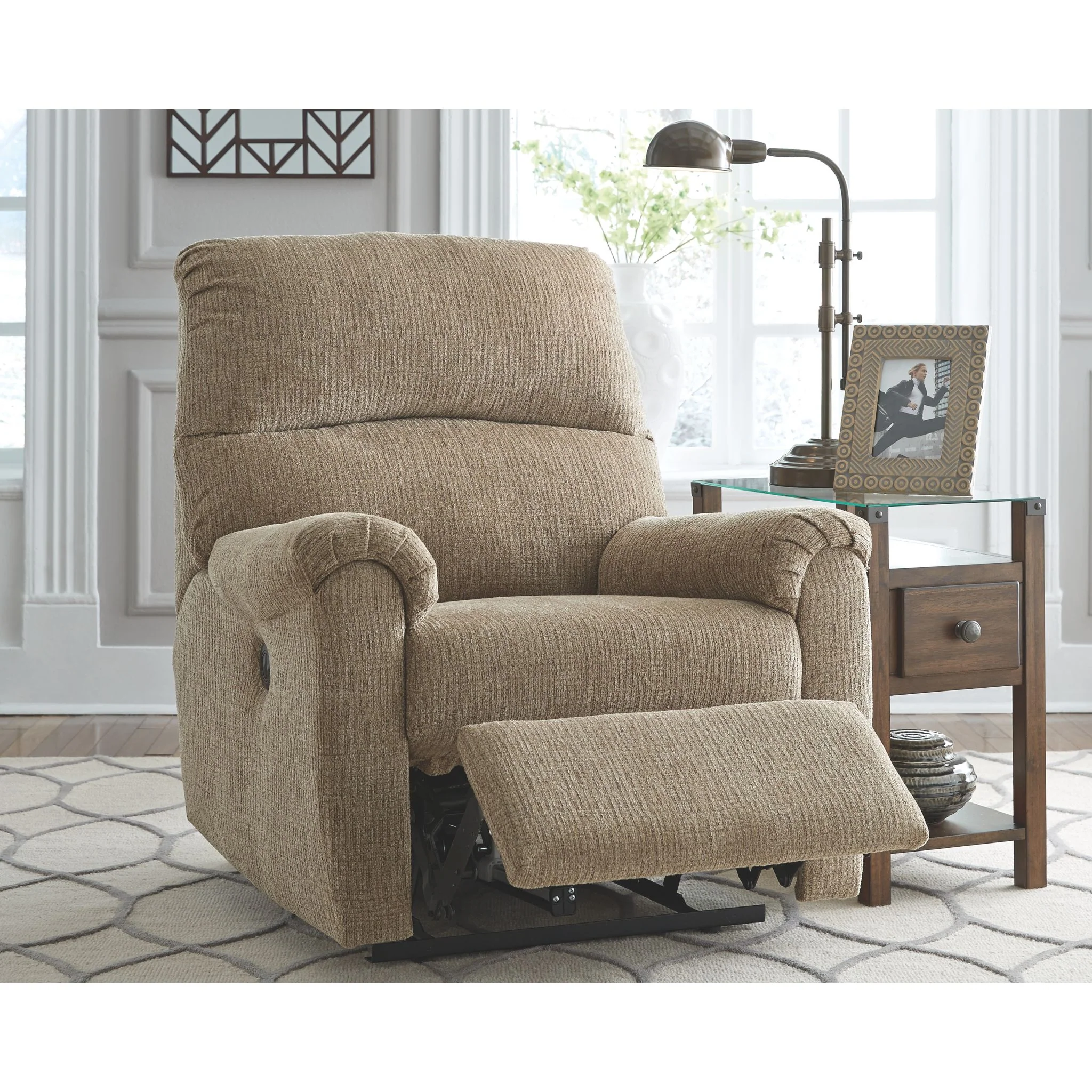 McTeer Power Recliner - Image 2