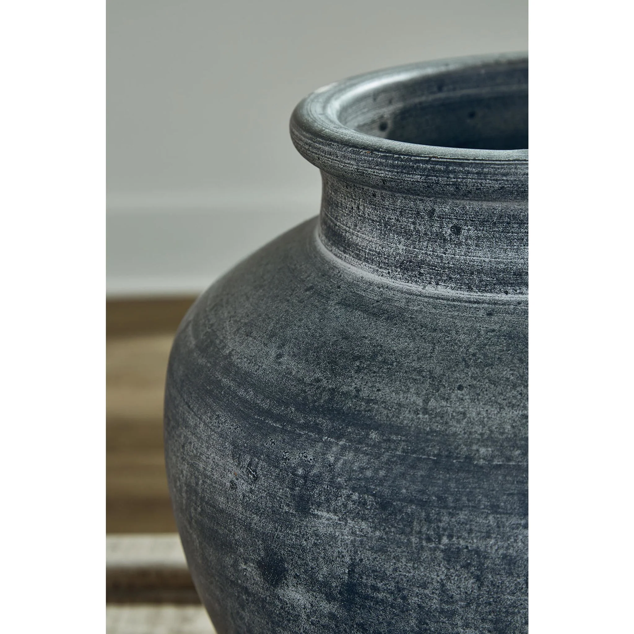 Meadie Vase - Image 5