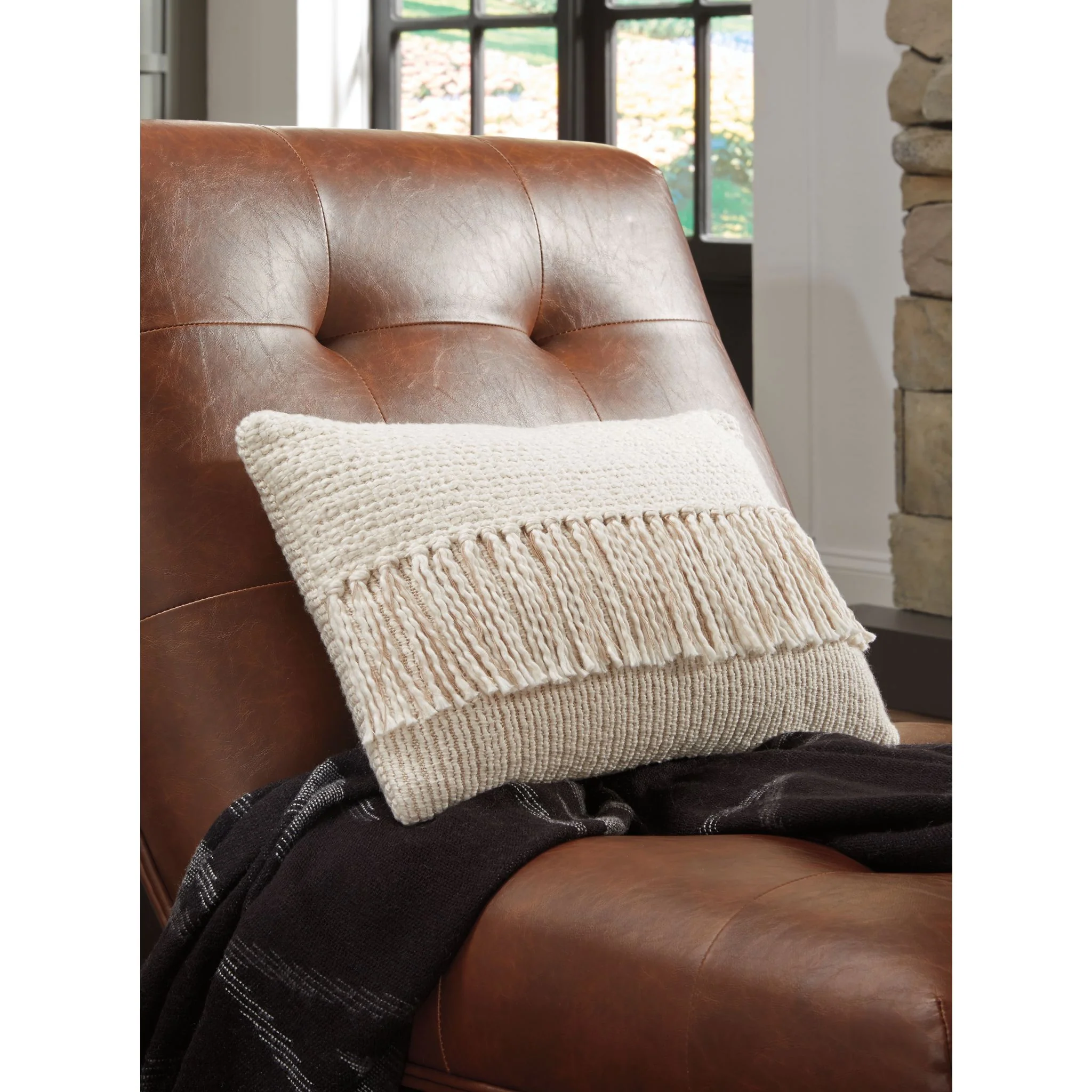 Medea Pillow - Image 4