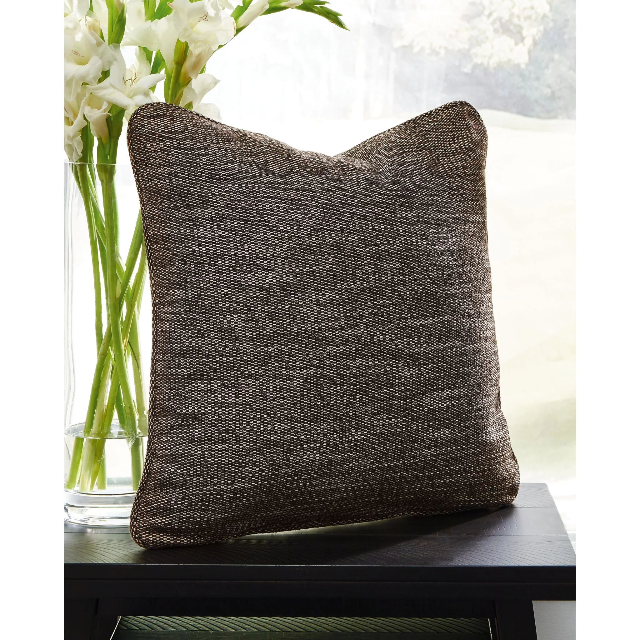 Melvyn Pillow - Image 2