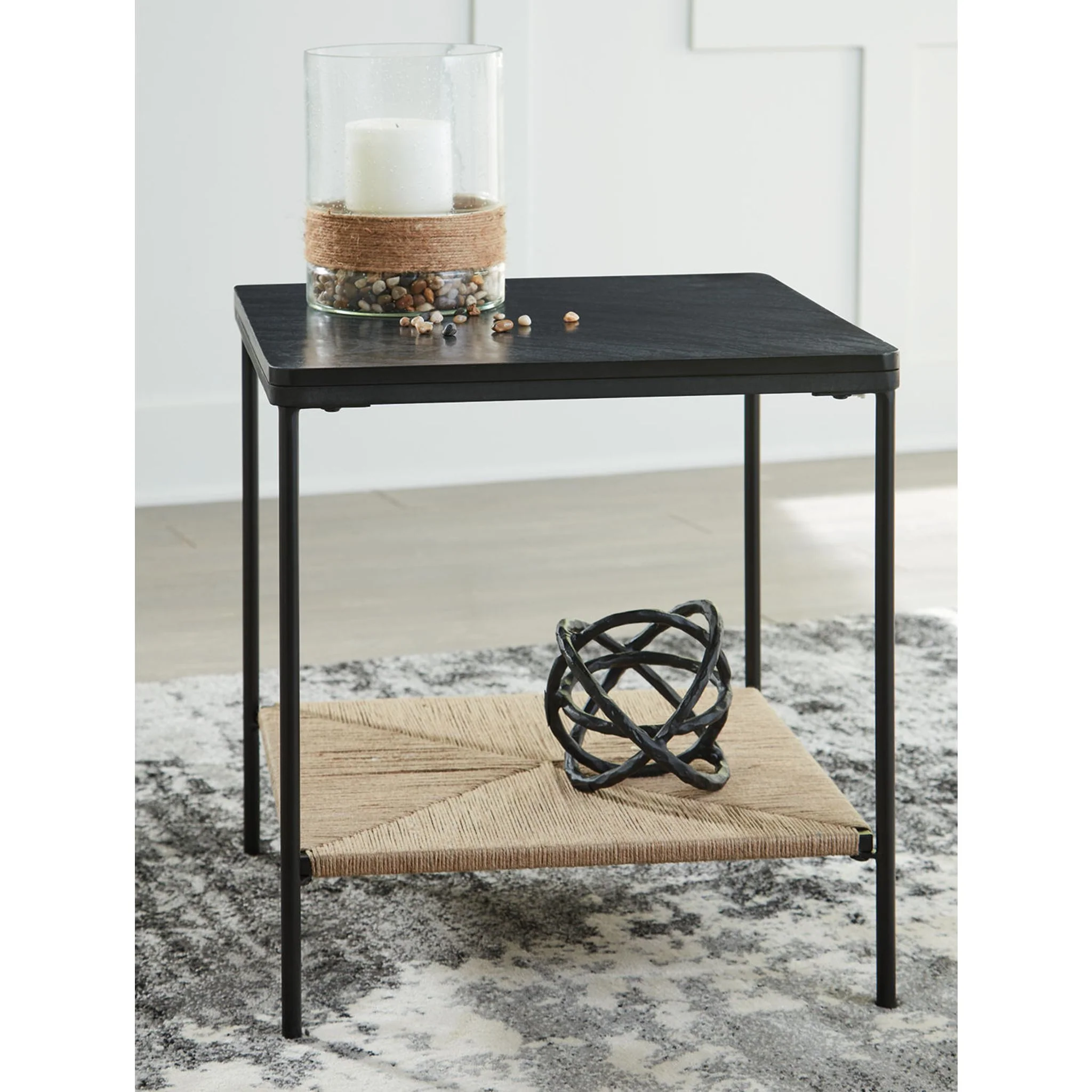 Minrich Accent Table - Image 9