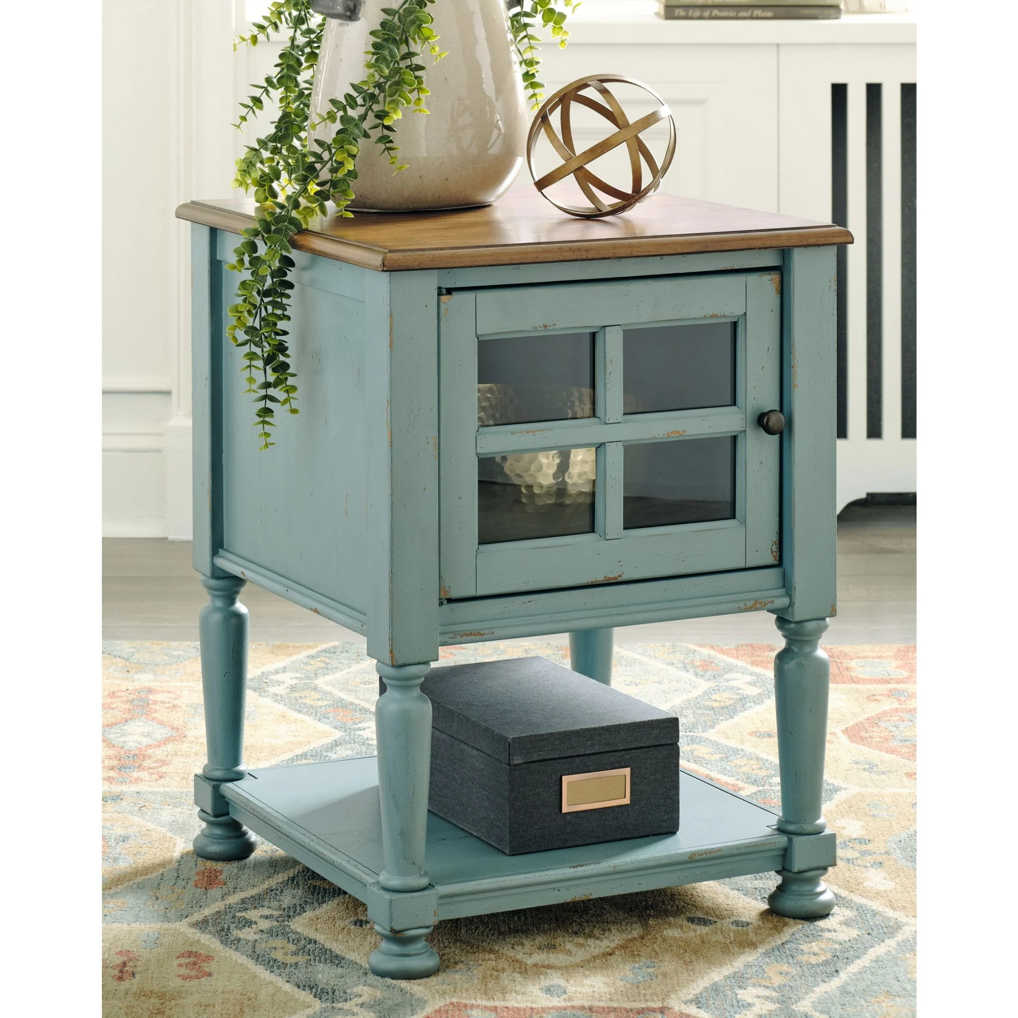 Mirimyn Accent Cabinet - Image 2