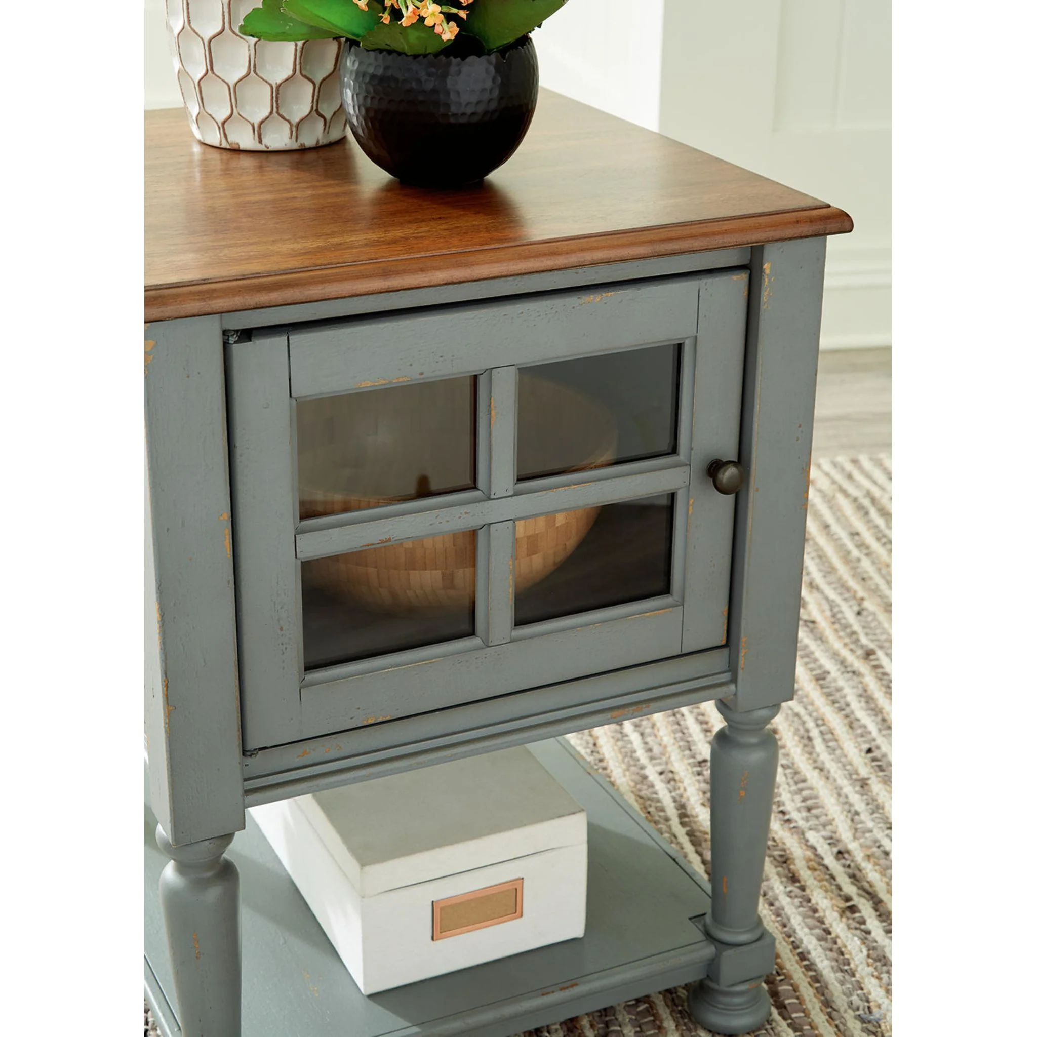 Mirimyn Accent Cabinet - Image 5