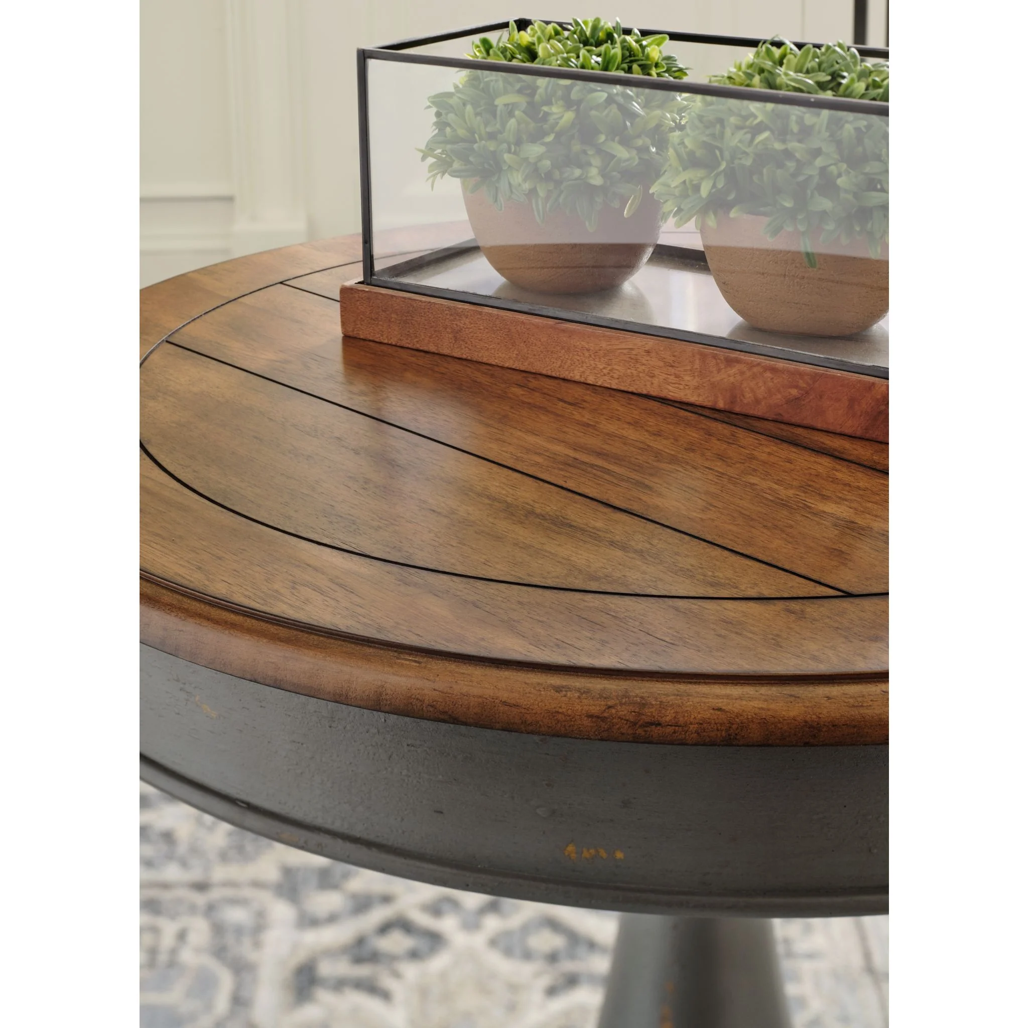 Mirimyn Accent Table - Image 3