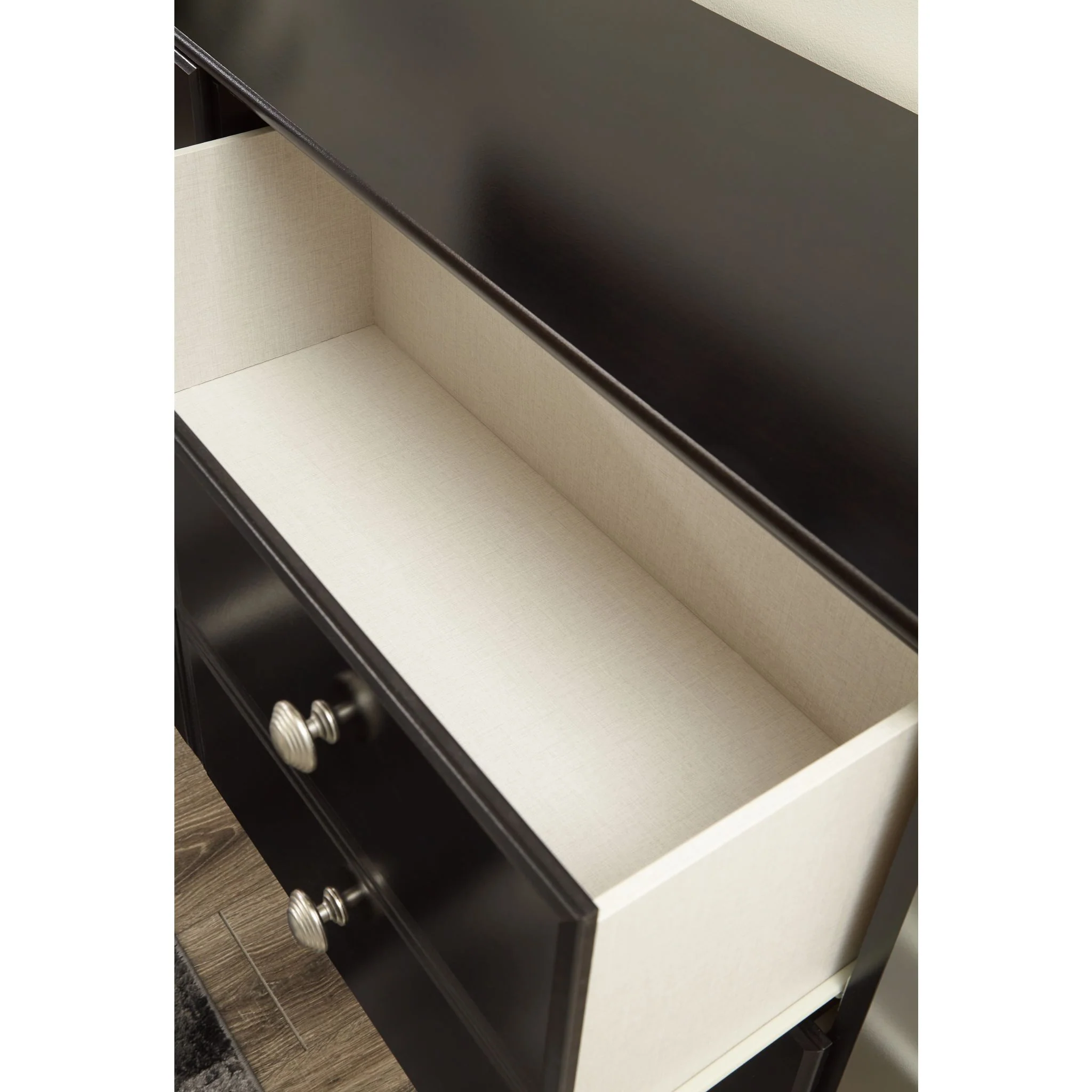 Mirlotown Dresser - Image 6