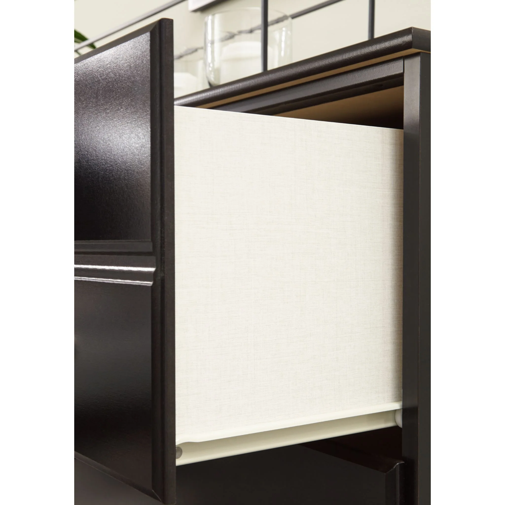 Mirlotown Dresser and Mirror - Image 8