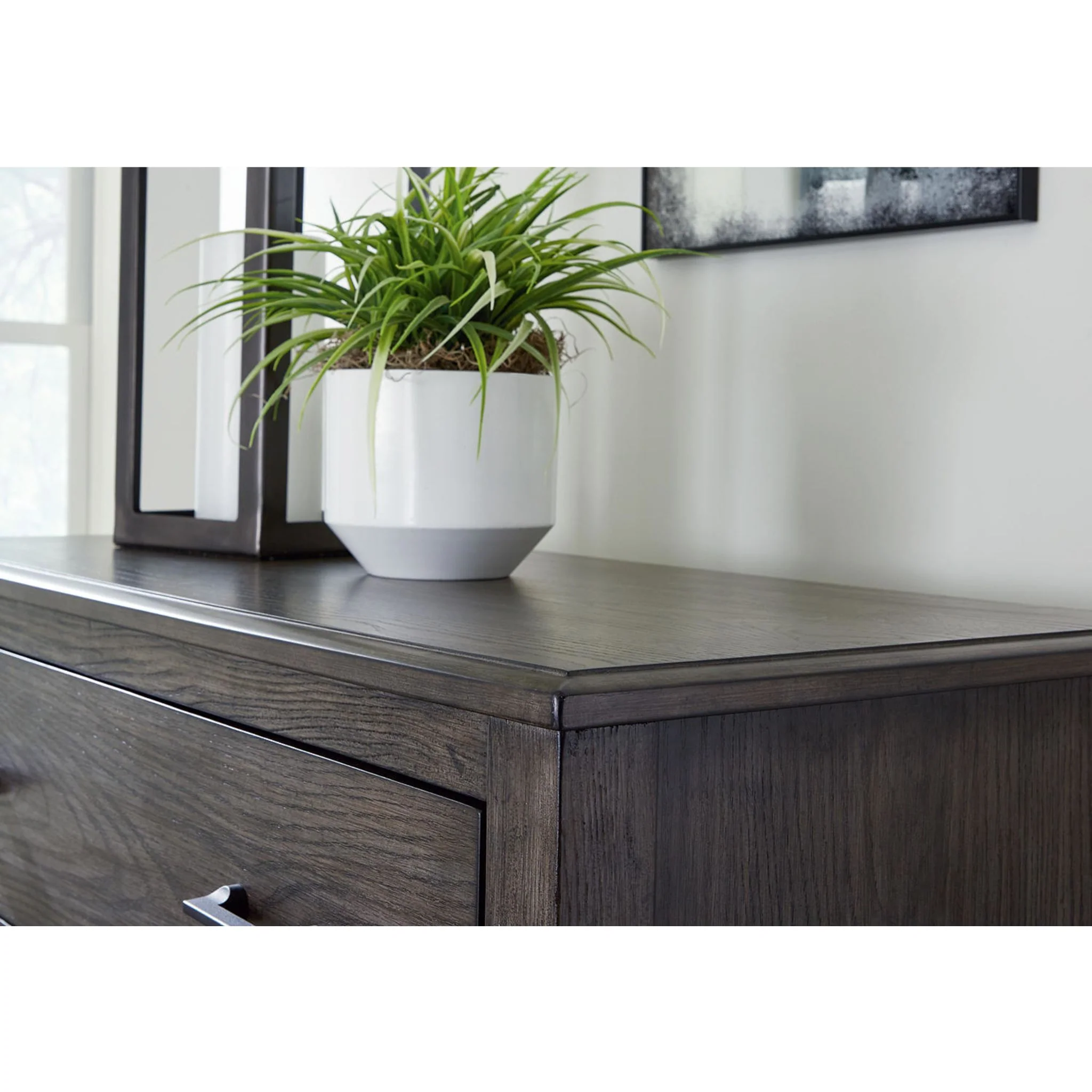 Montillan Chest - Image 5