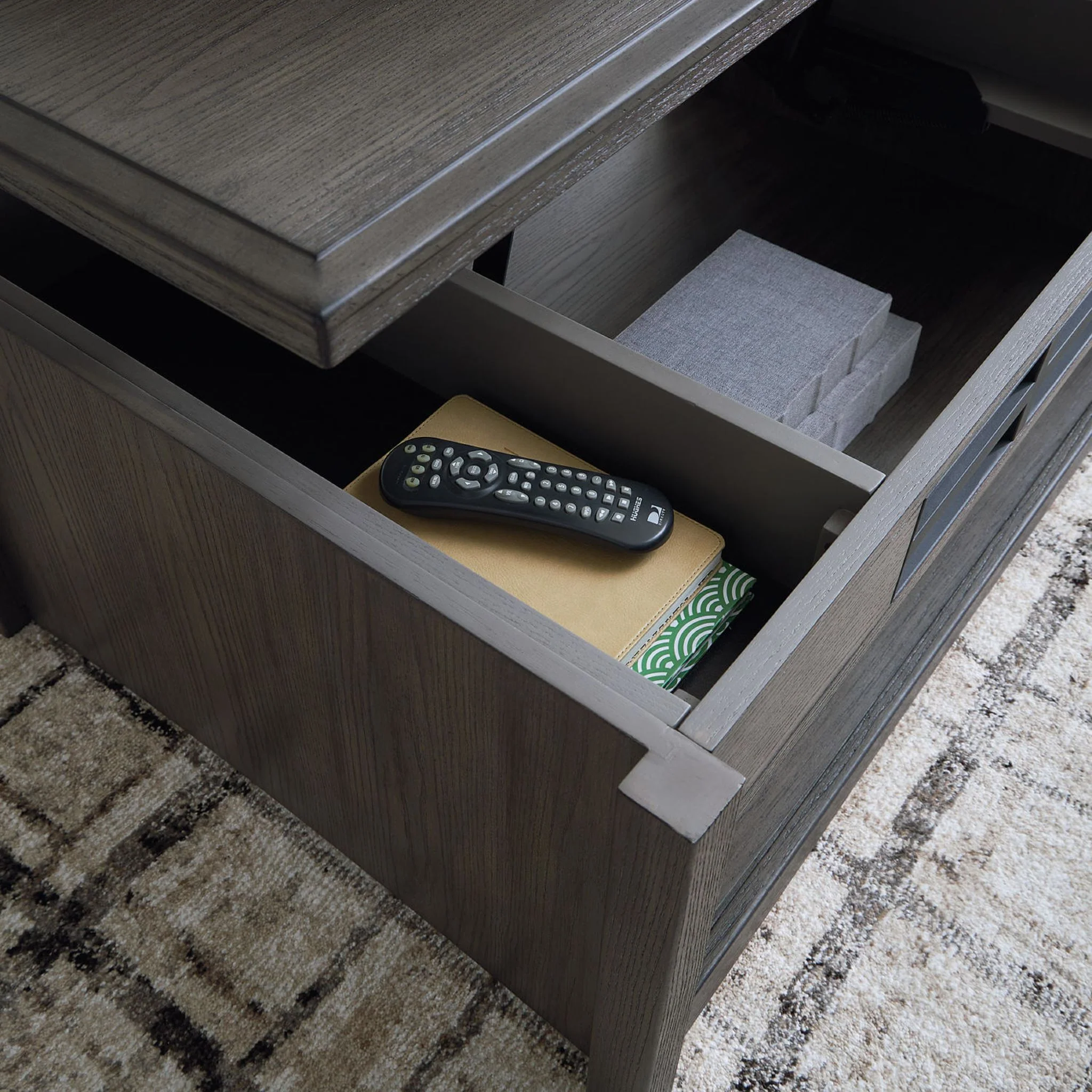 Montillan Coffee Table with Lift Top - Image 9